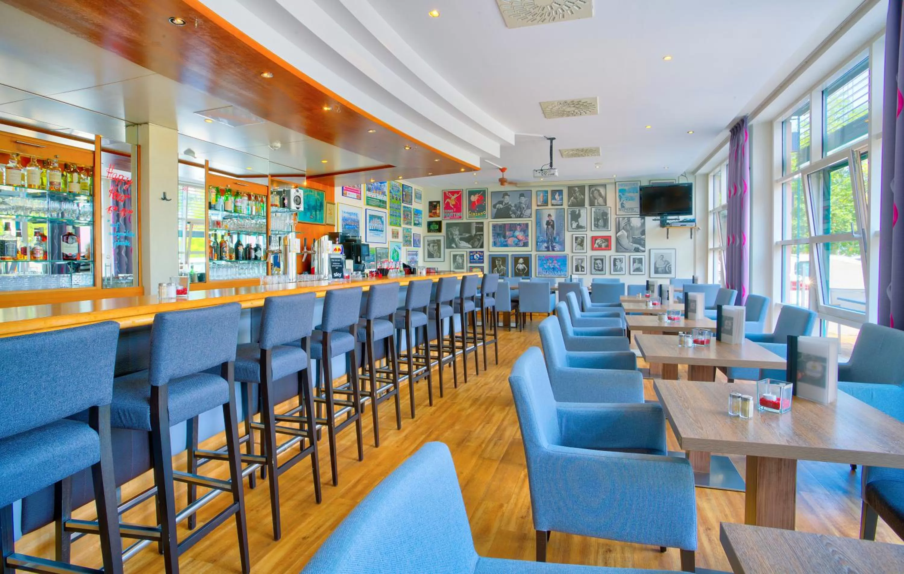 Lounge or bar in ACHAT Hotel Magdeburg