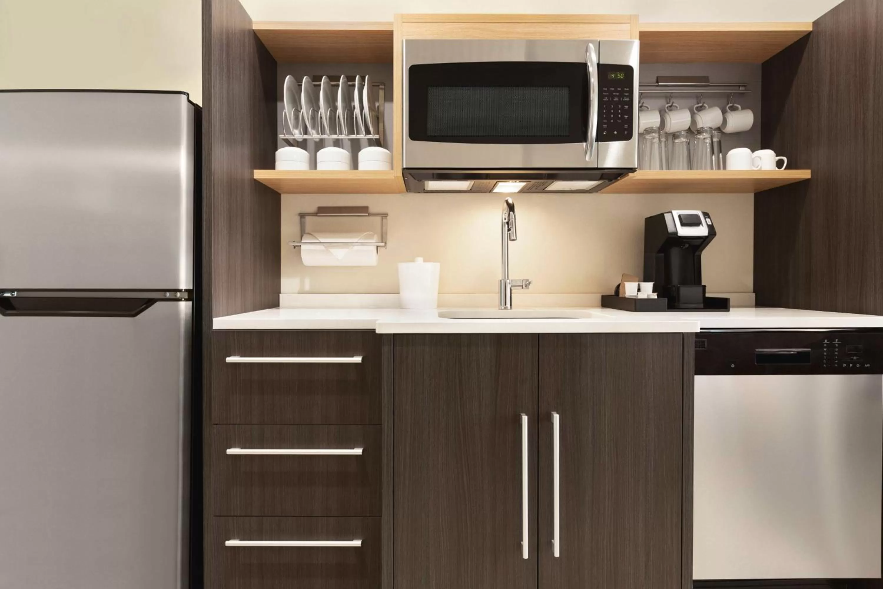 Kitchen or kitchenette in Home2 Suites By Hilton Nashville West End Avenue
