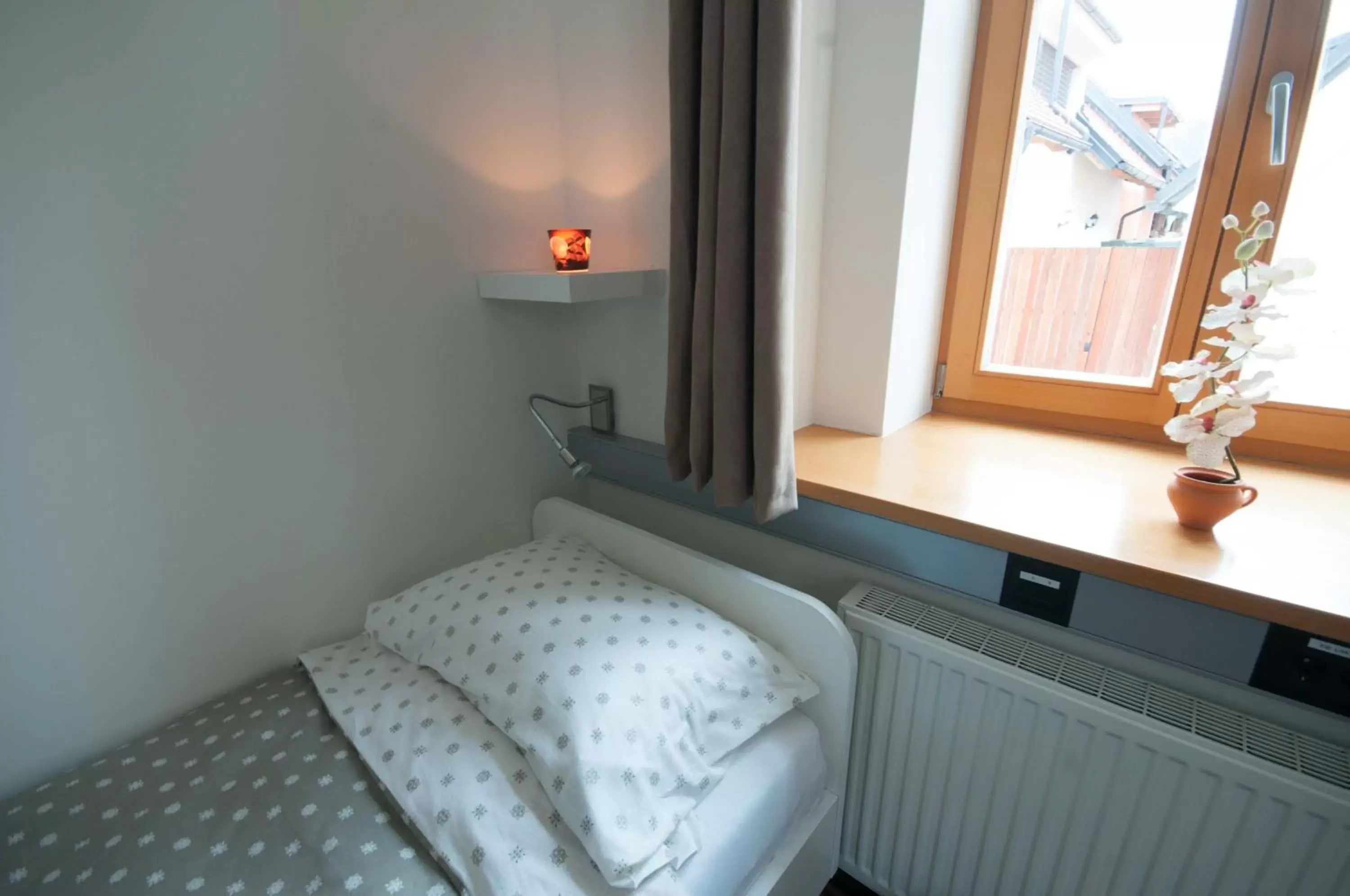 Bed in CUBE central rooms for 2 Bed in CUBE central rooms for 2