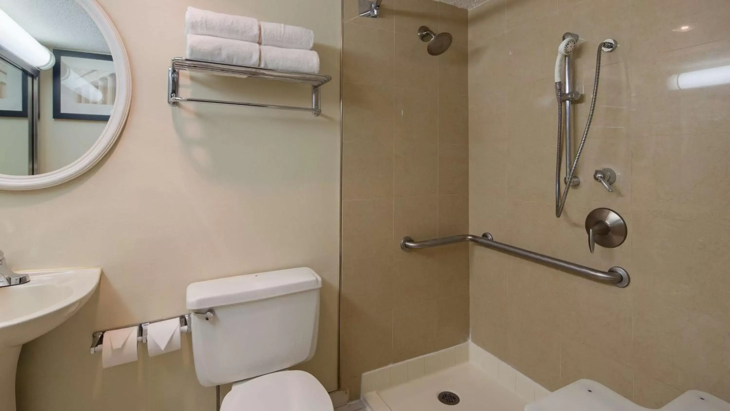 Photo of the whole room, Bathroom in Best Western Capital Beltway