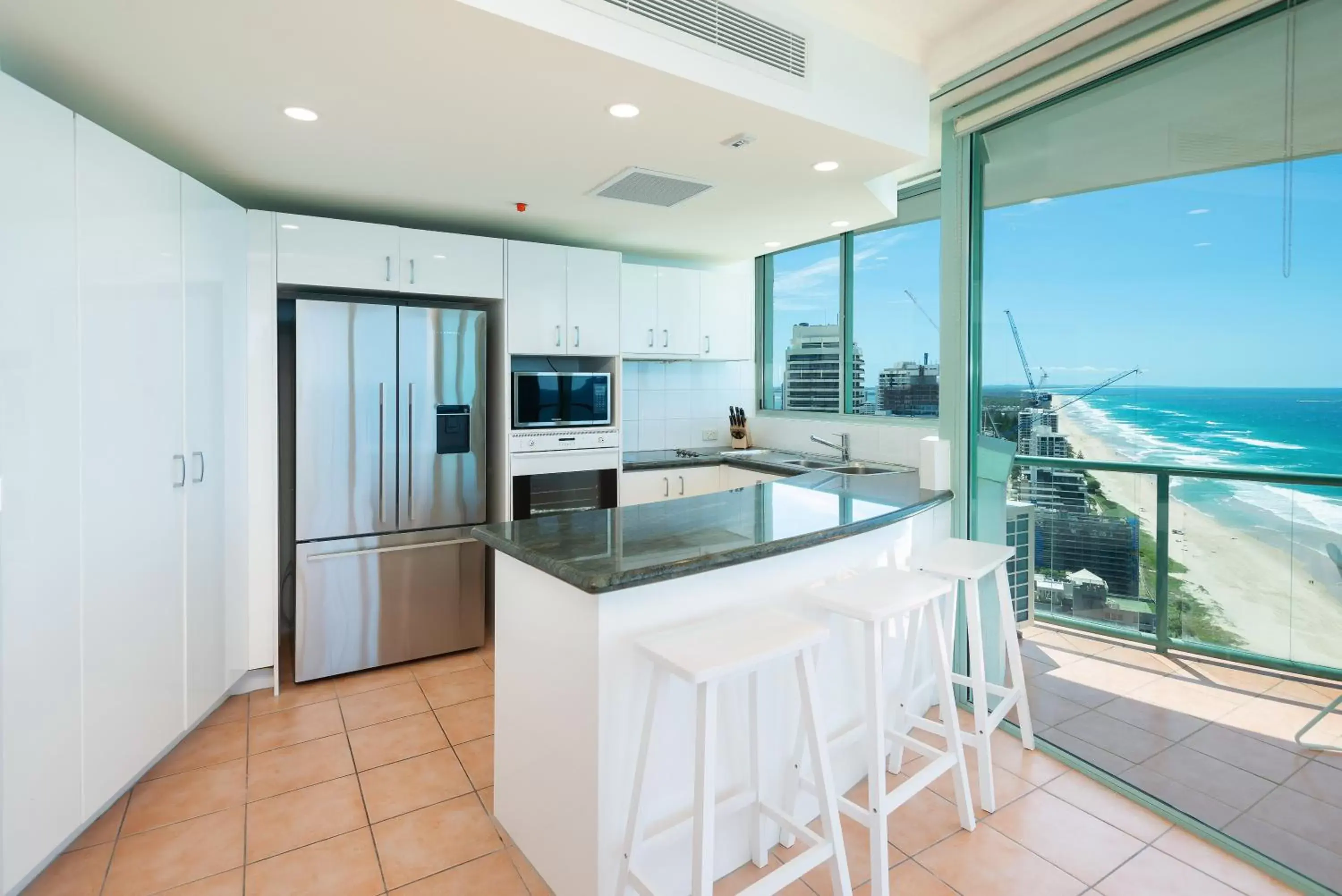 View (from property/room), Kitchen/Kitchenette in The Waterford on Main Beach