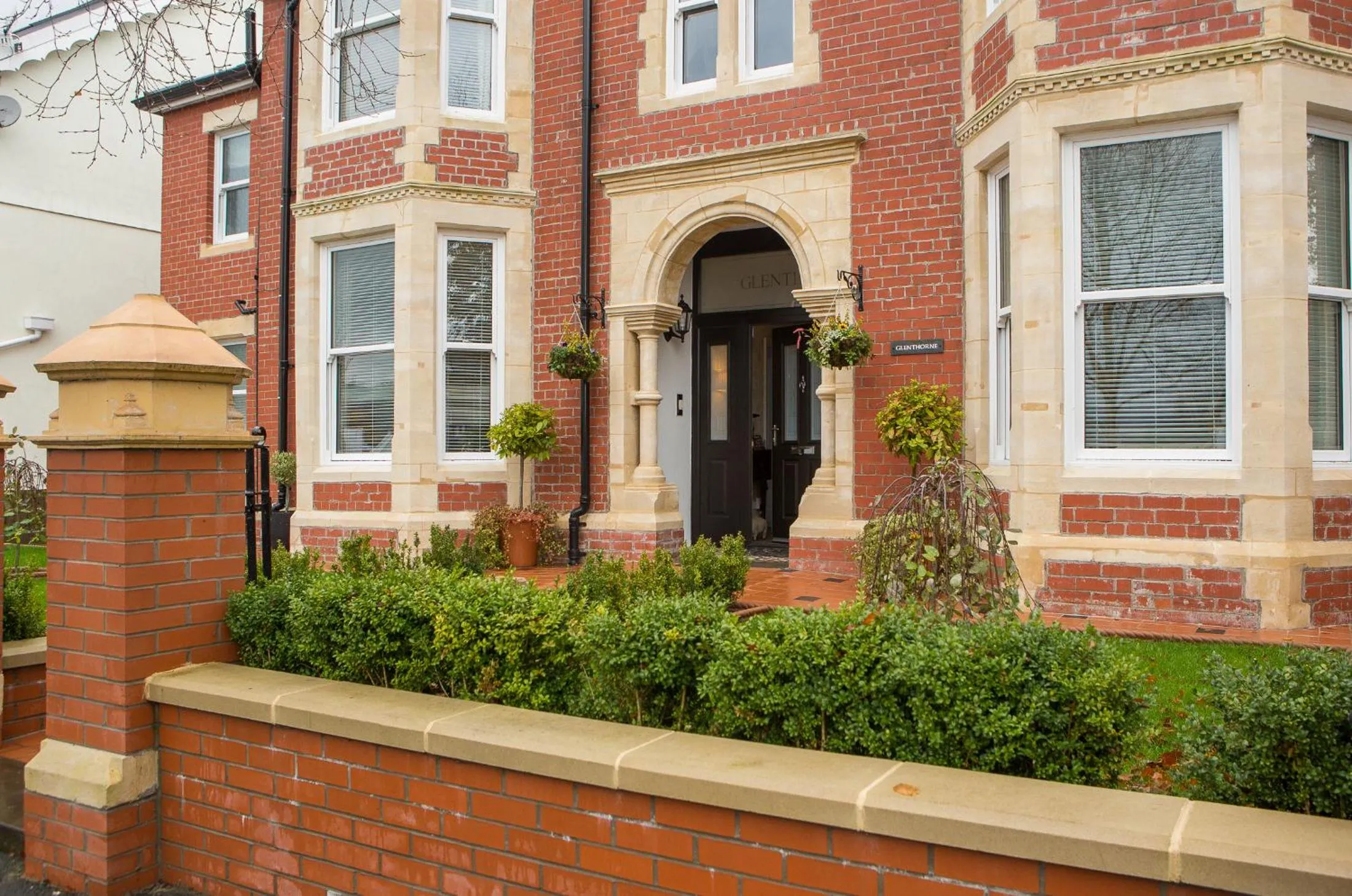 Property building in Studios At Glenthorne