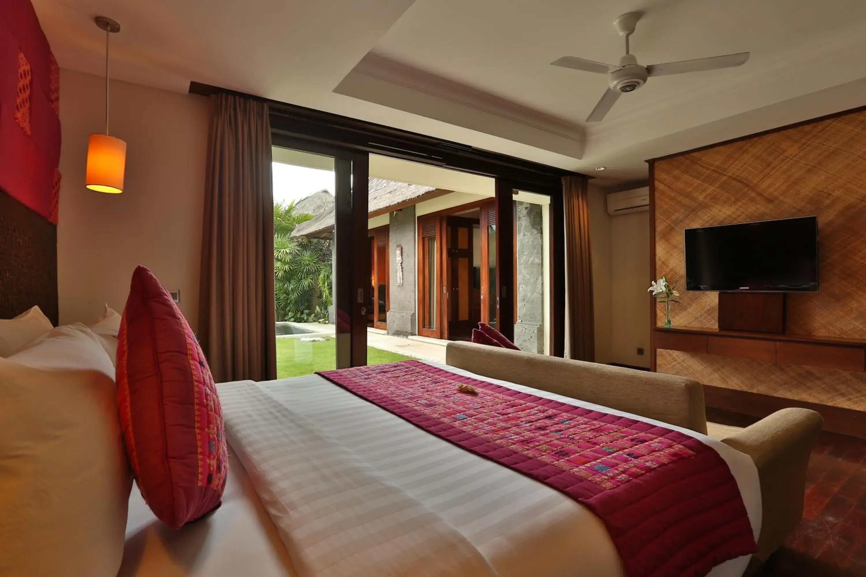 Bedroom, Bed in Mahagiri Villas Sanur