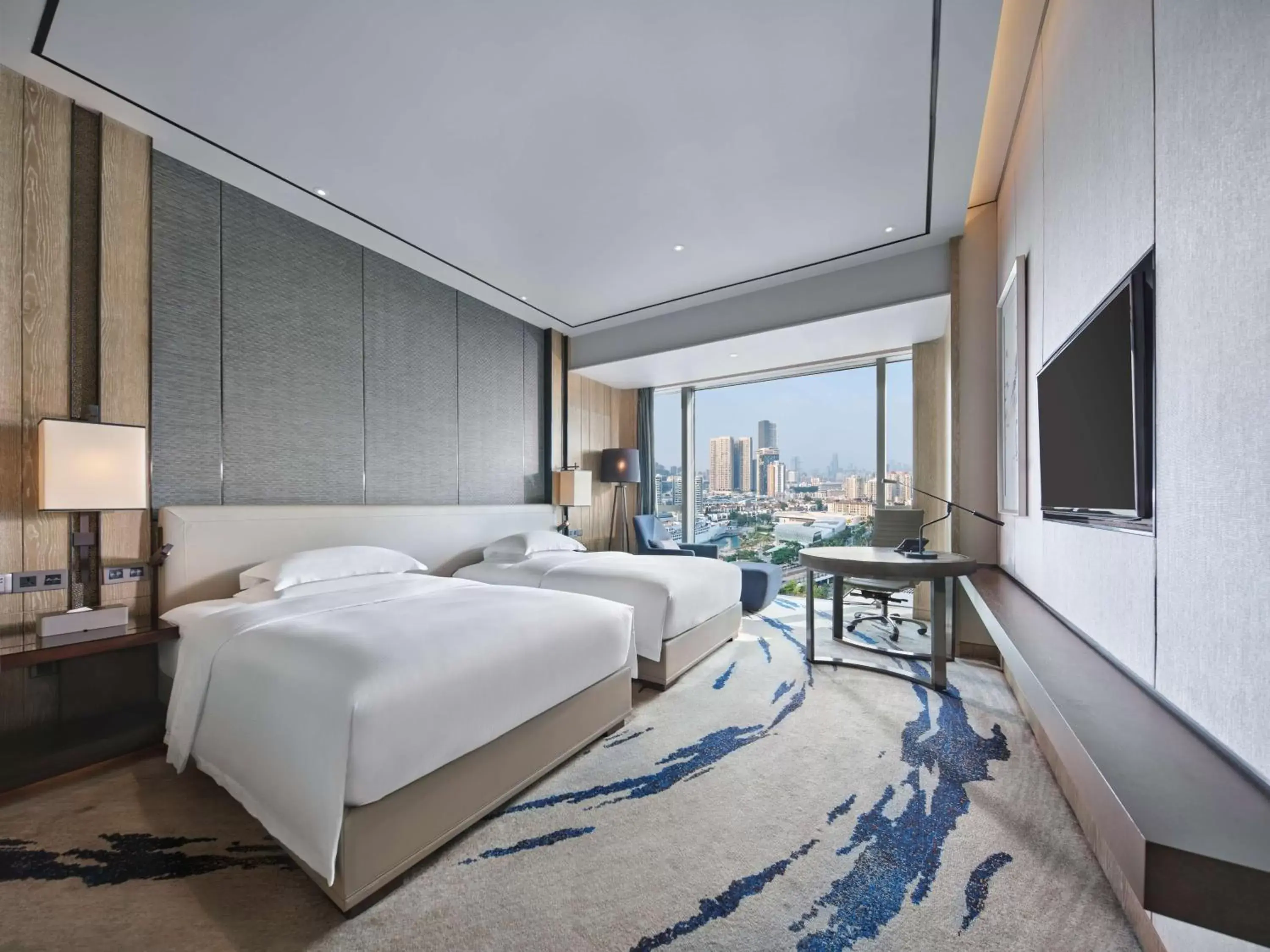 Bed in Hilton Shenzhen Shekou Nanhai