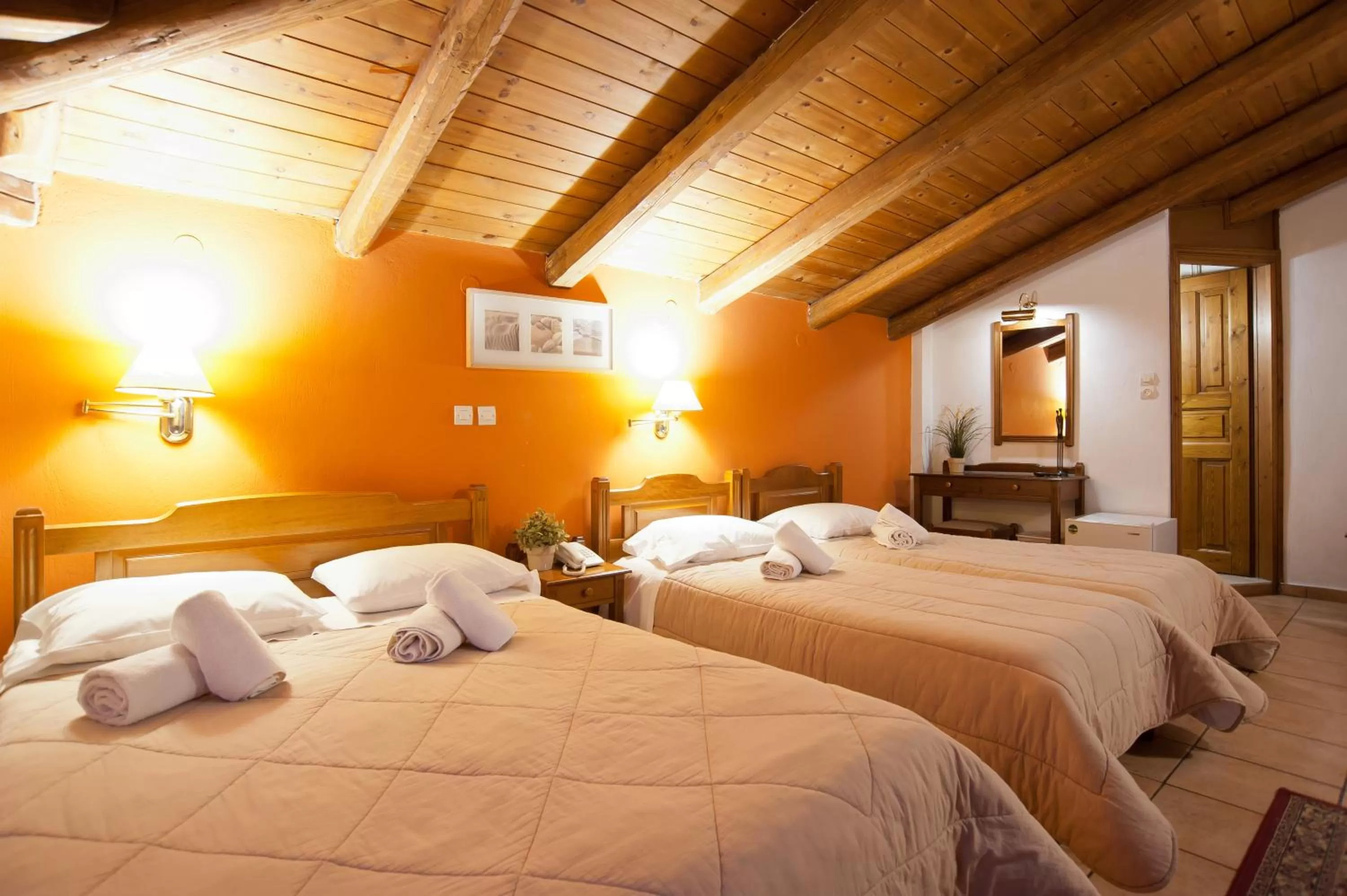 Photo of the whole room, Bed in Pan Hotel