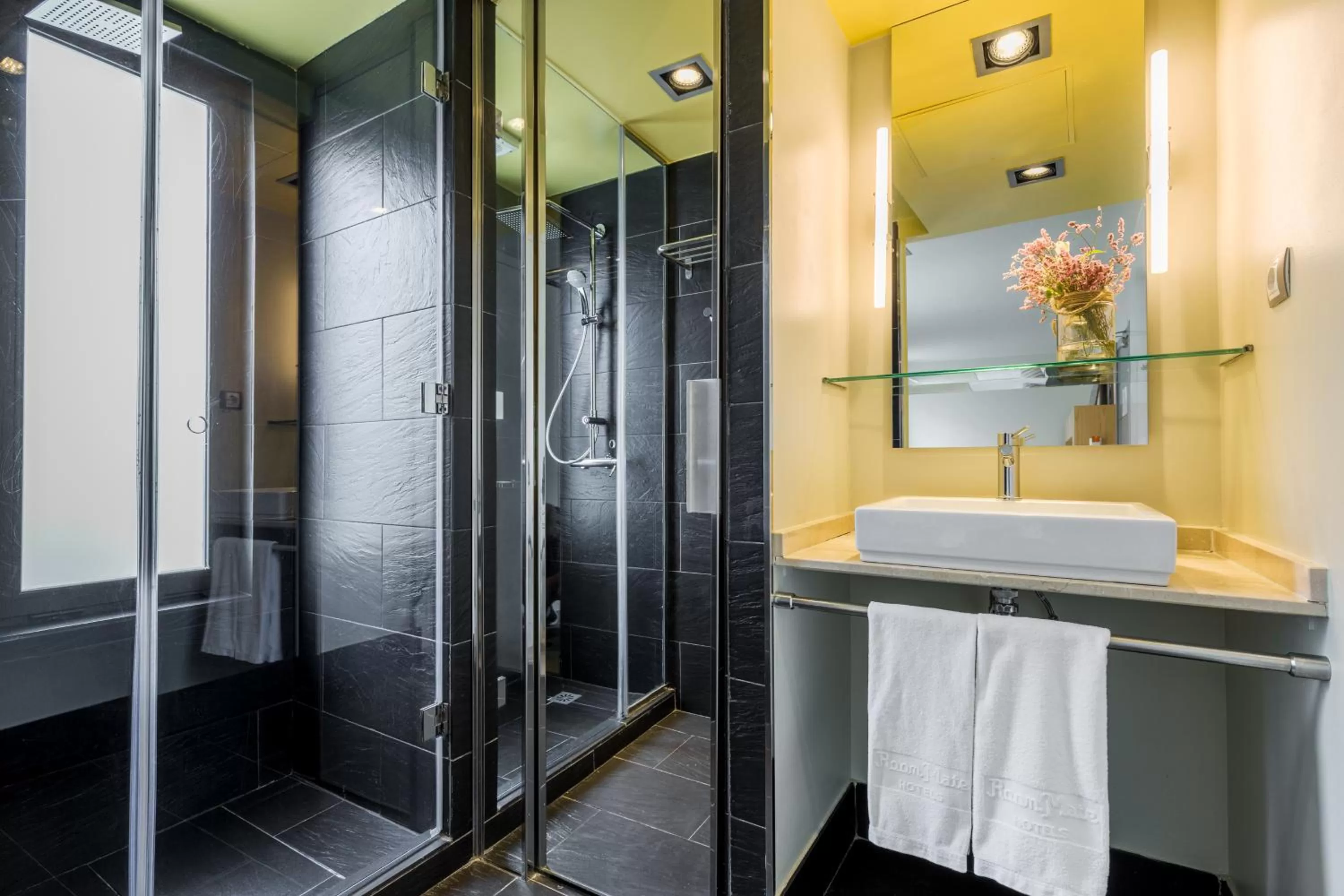 Bathroom in Room Mate Alicia, Madrid