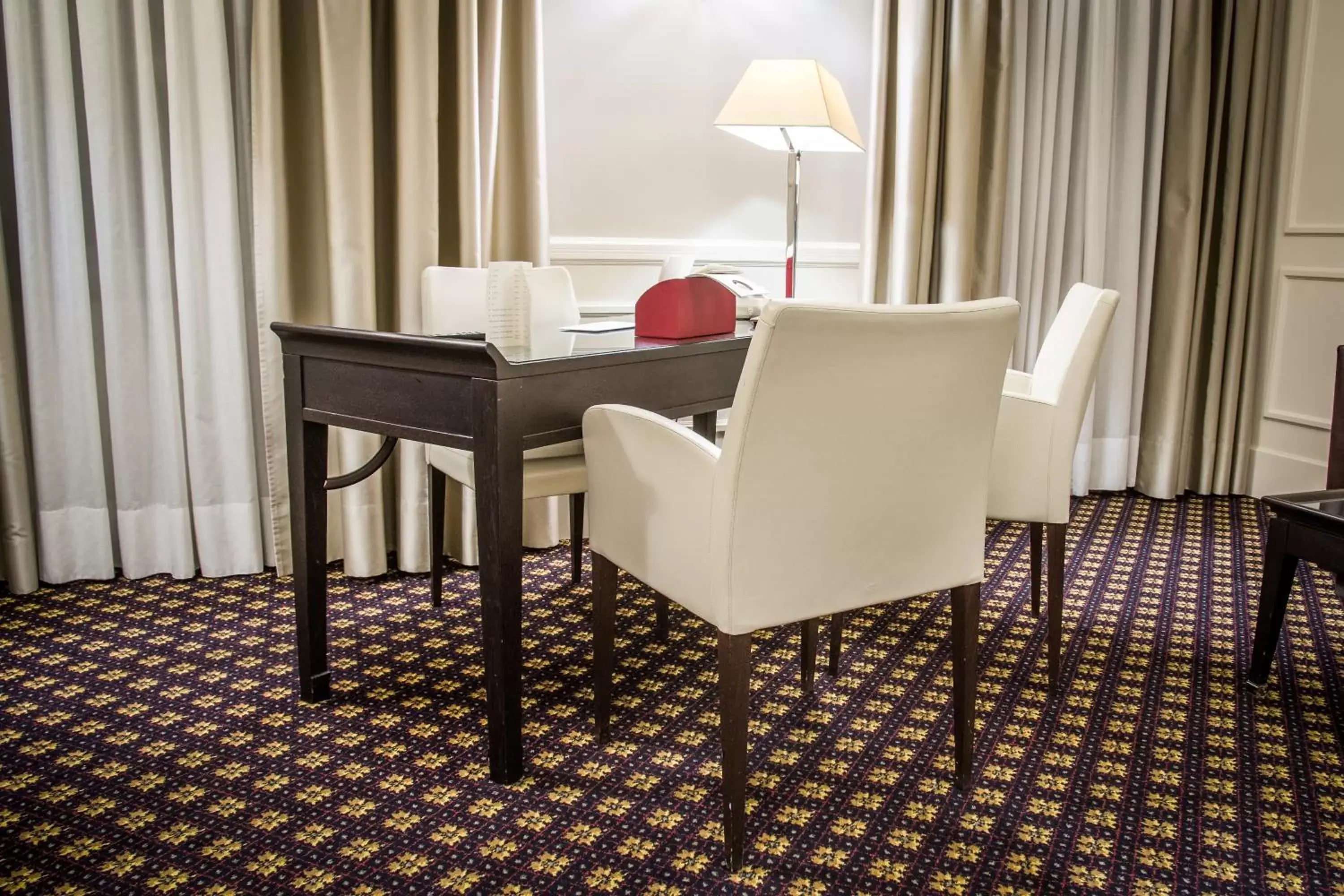 Living room, Seating Area in Grand Hotel Sitea