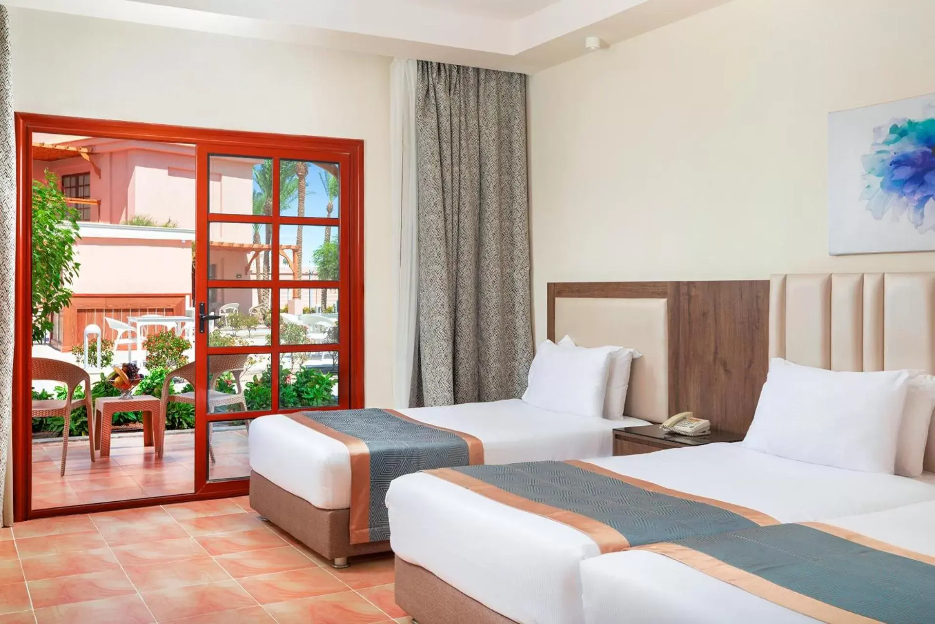 Bedroom, Bed in Pickalbatros Jungle Aqua Park - Neverland Hurghada