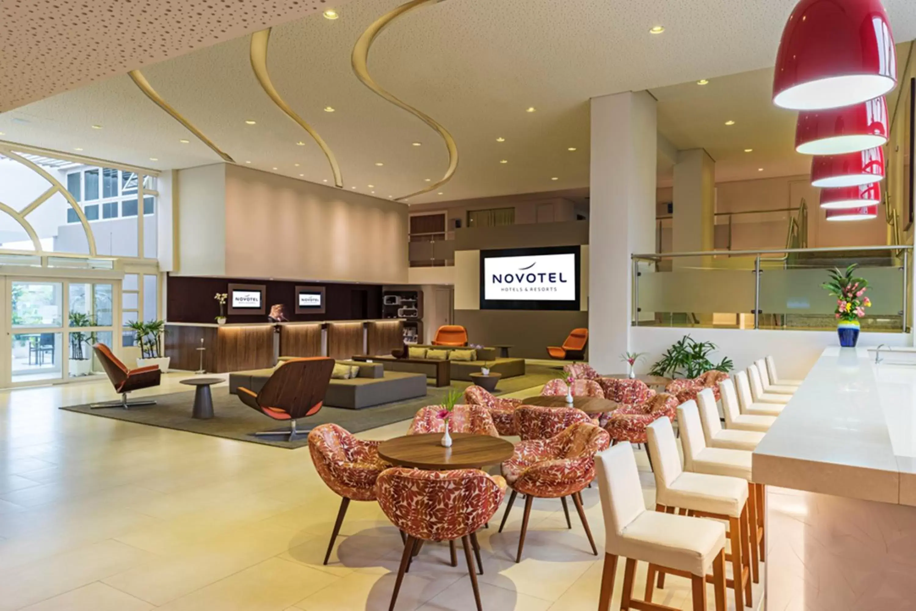 Lobby or reception, Lounge/Bar in Novotel Manaus