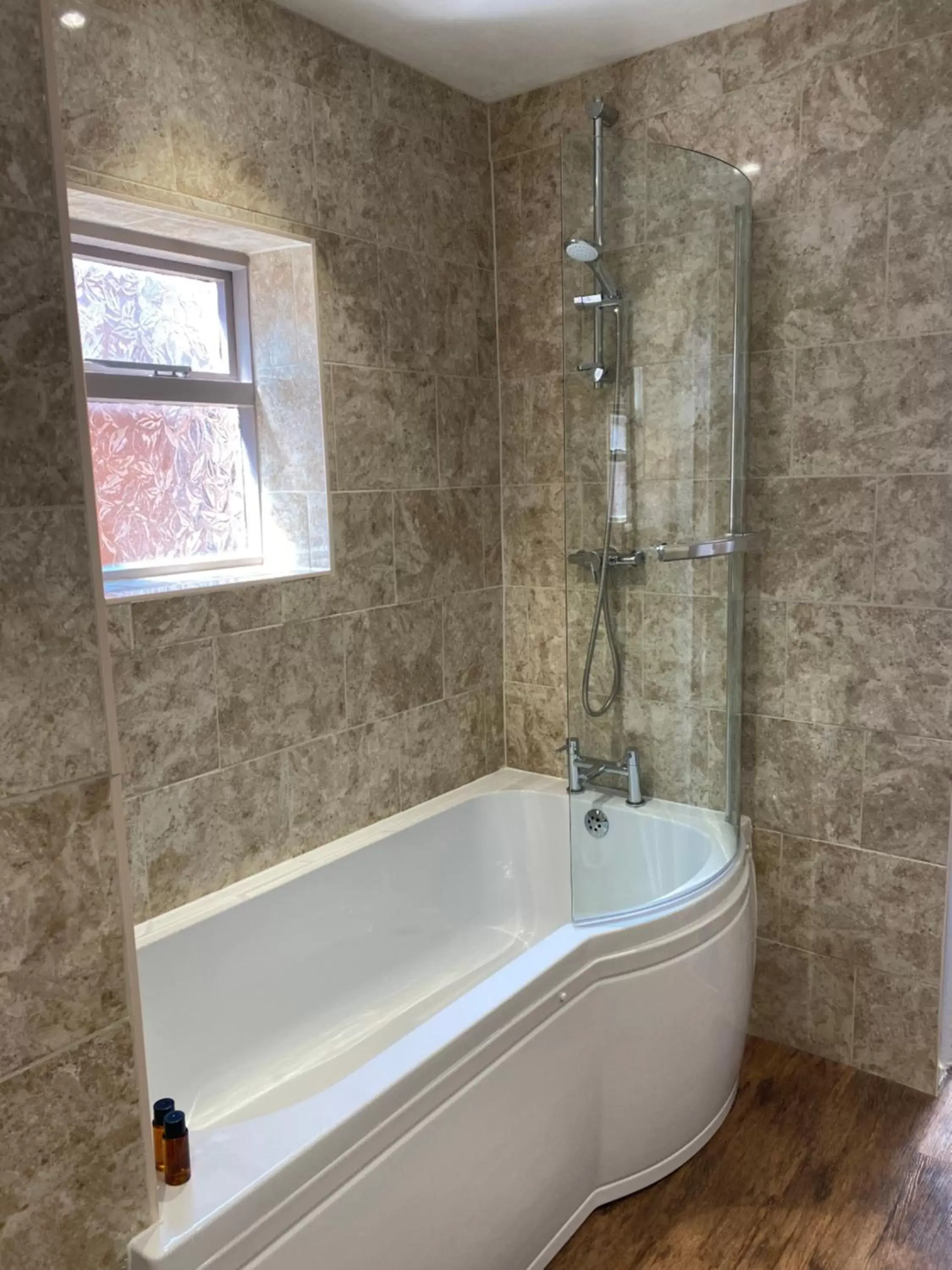 Bathroom in The Tudor Hotel