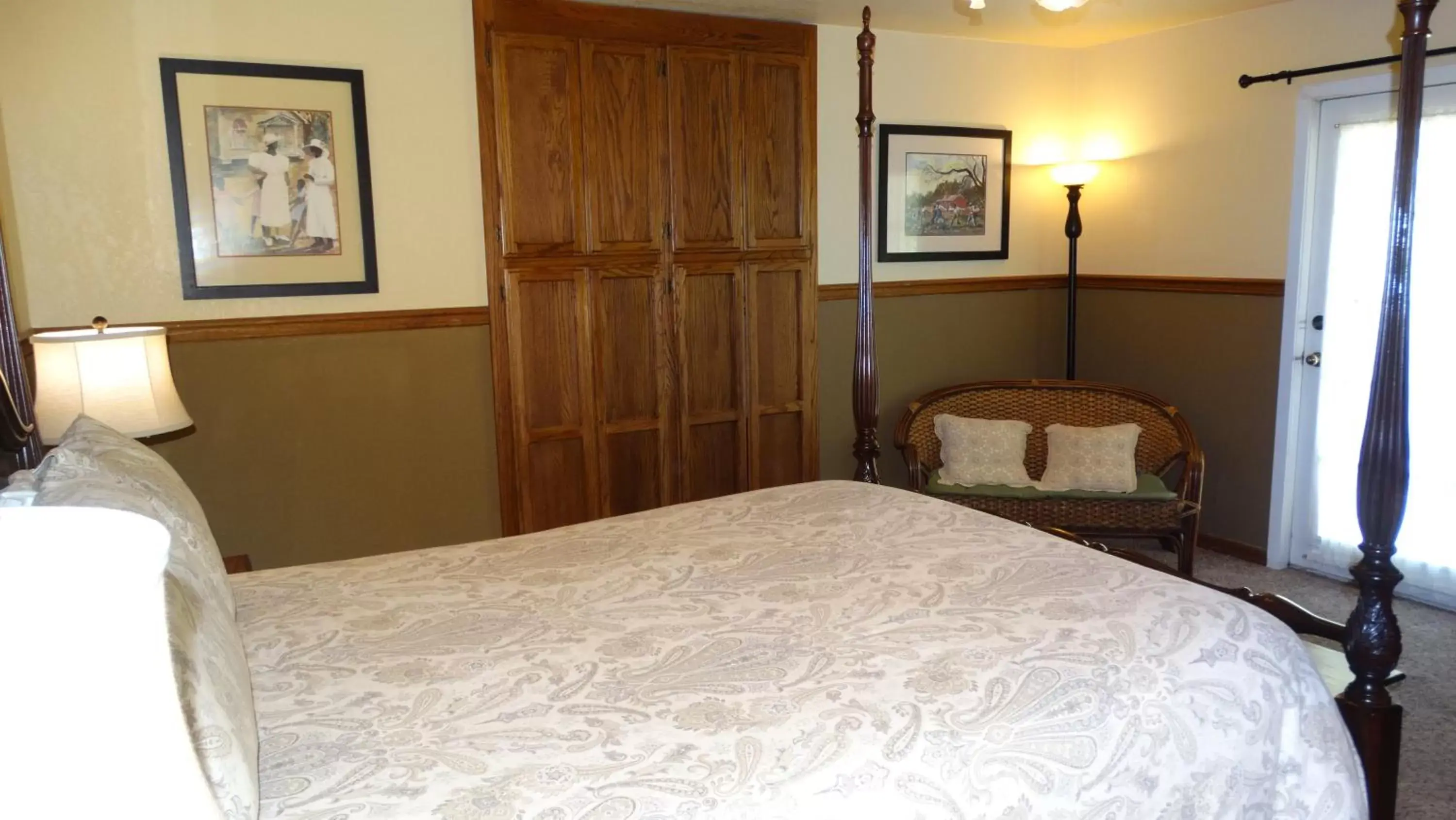 Bed in Berkshire Inn