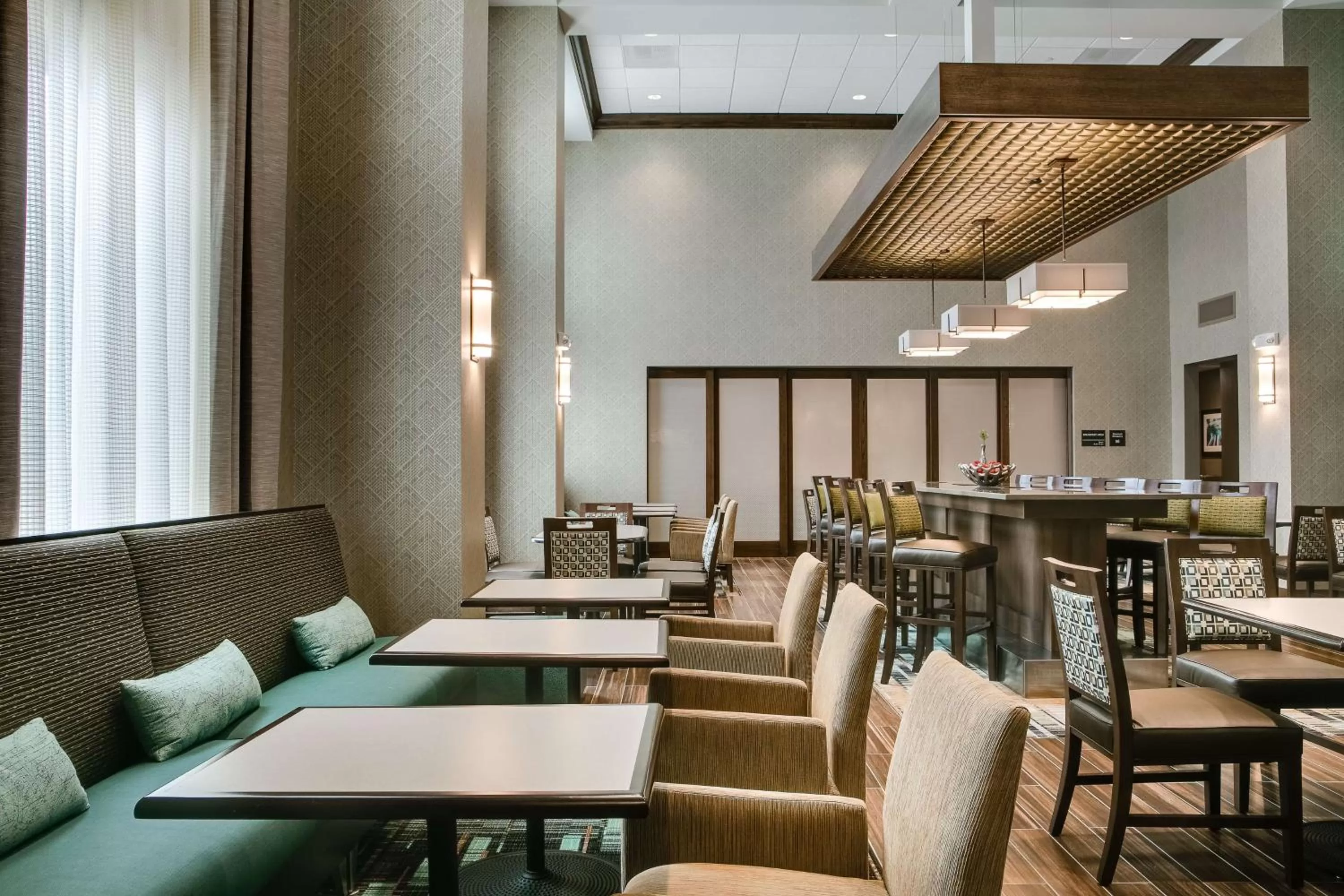 Lobby or reception in Hampton Inn & Suites Mason City, IA