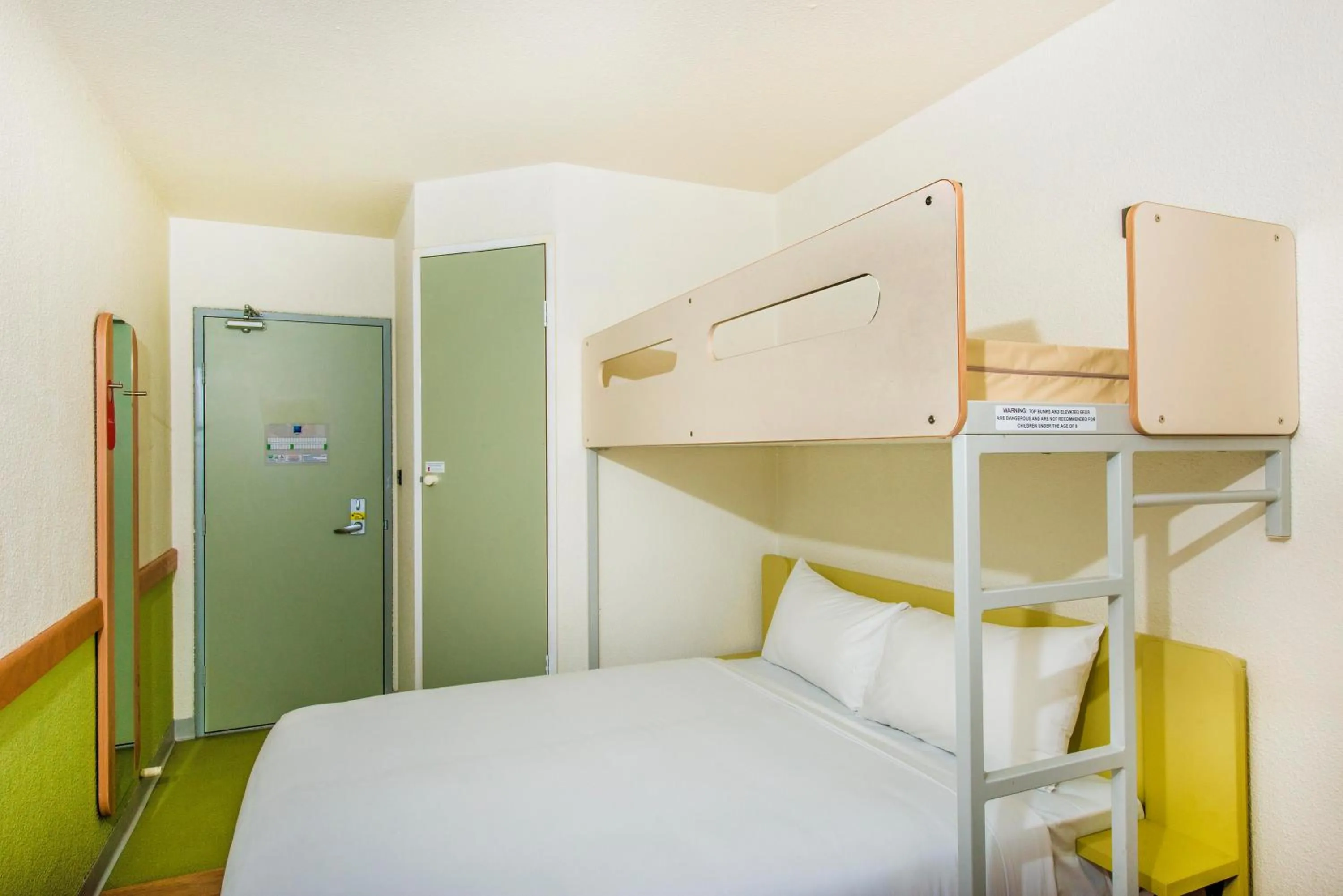 Bedroom, Bed in ibis Budget - Fawkner