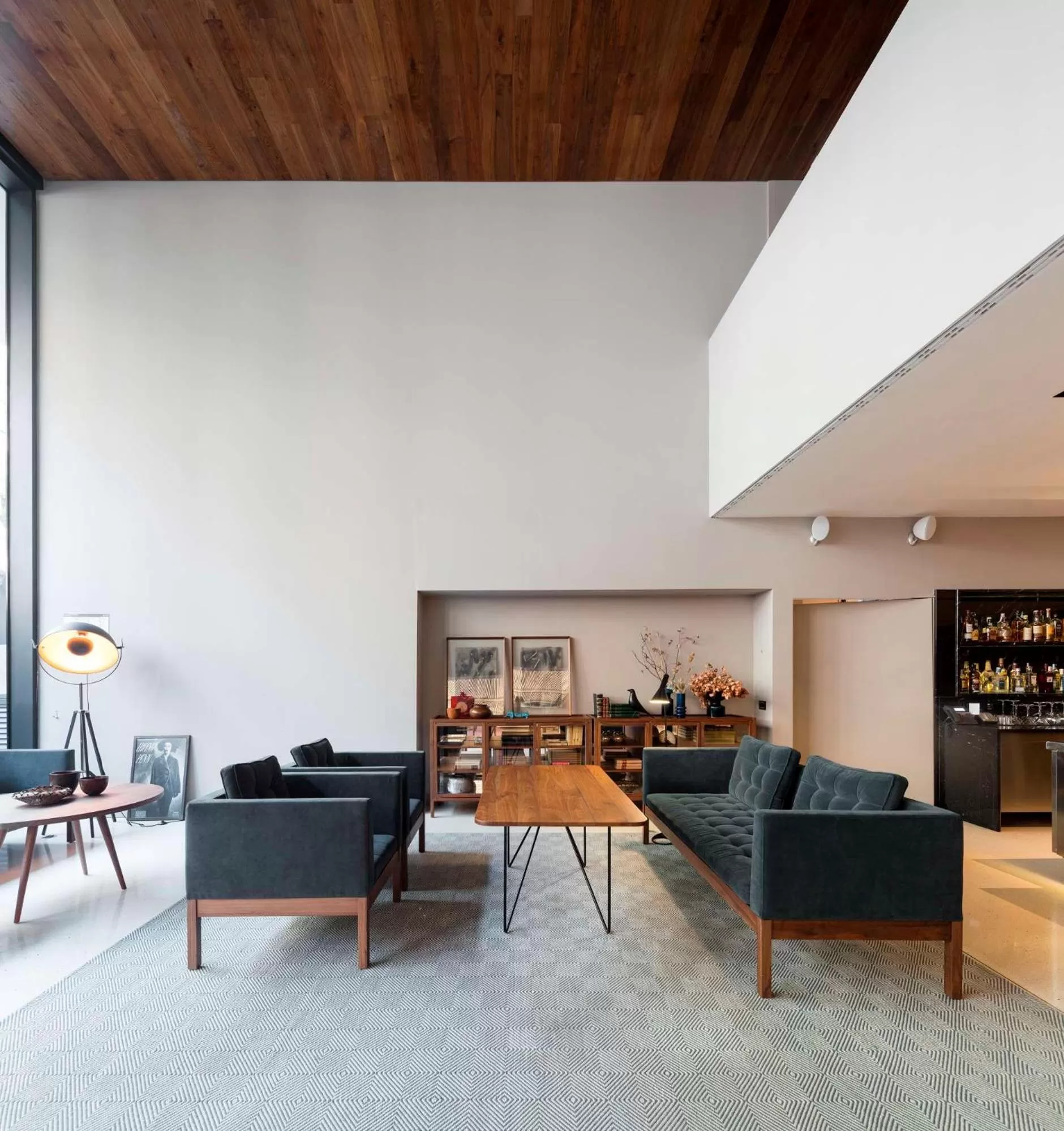 Restaurant/places to eat in Lux Lisboa Park