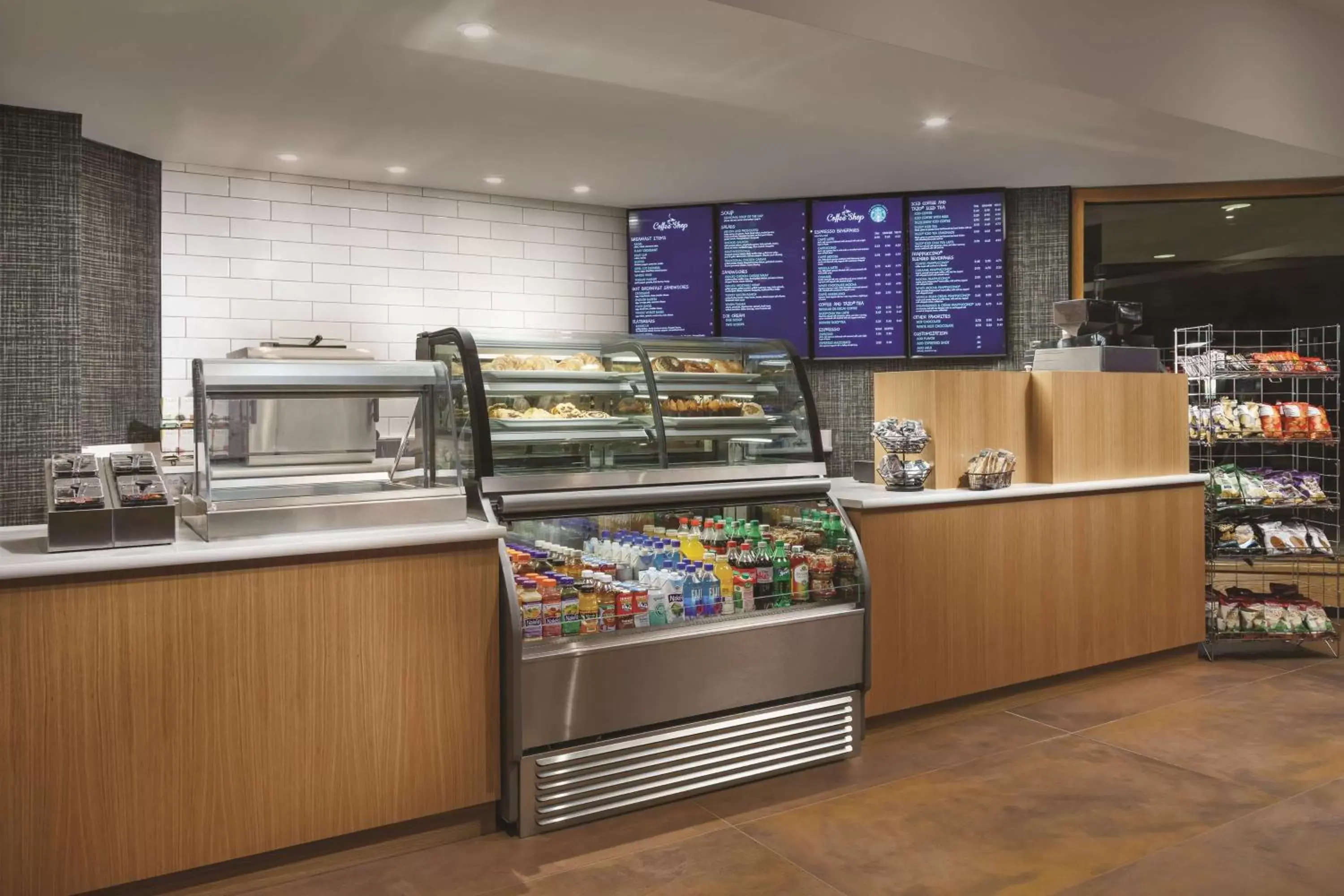 Dining area, Food in DoubleTree by Hilton Colorado Springs