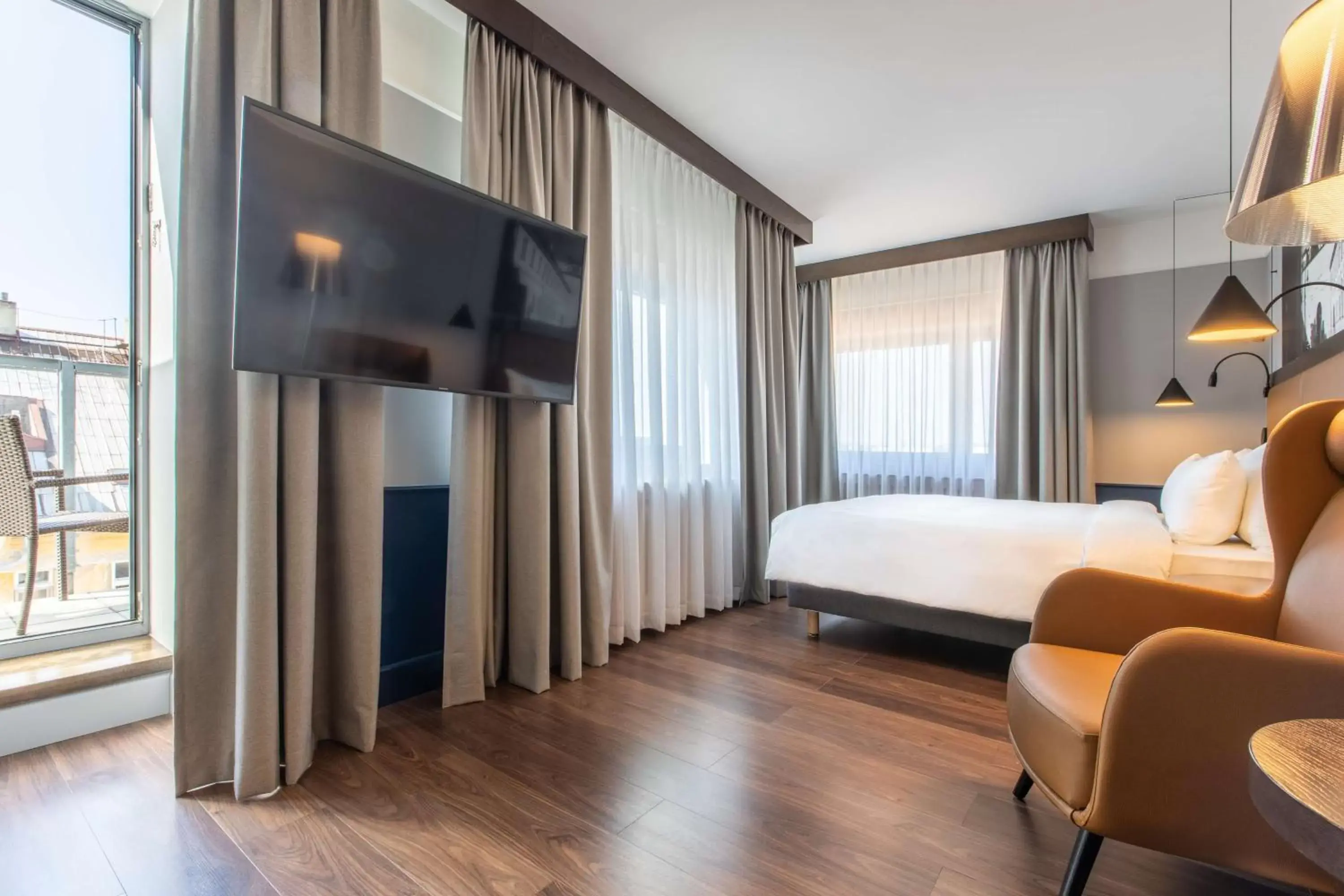 Bedroom, TV/Entertainment Center in Radisson Blu Hotel Prague