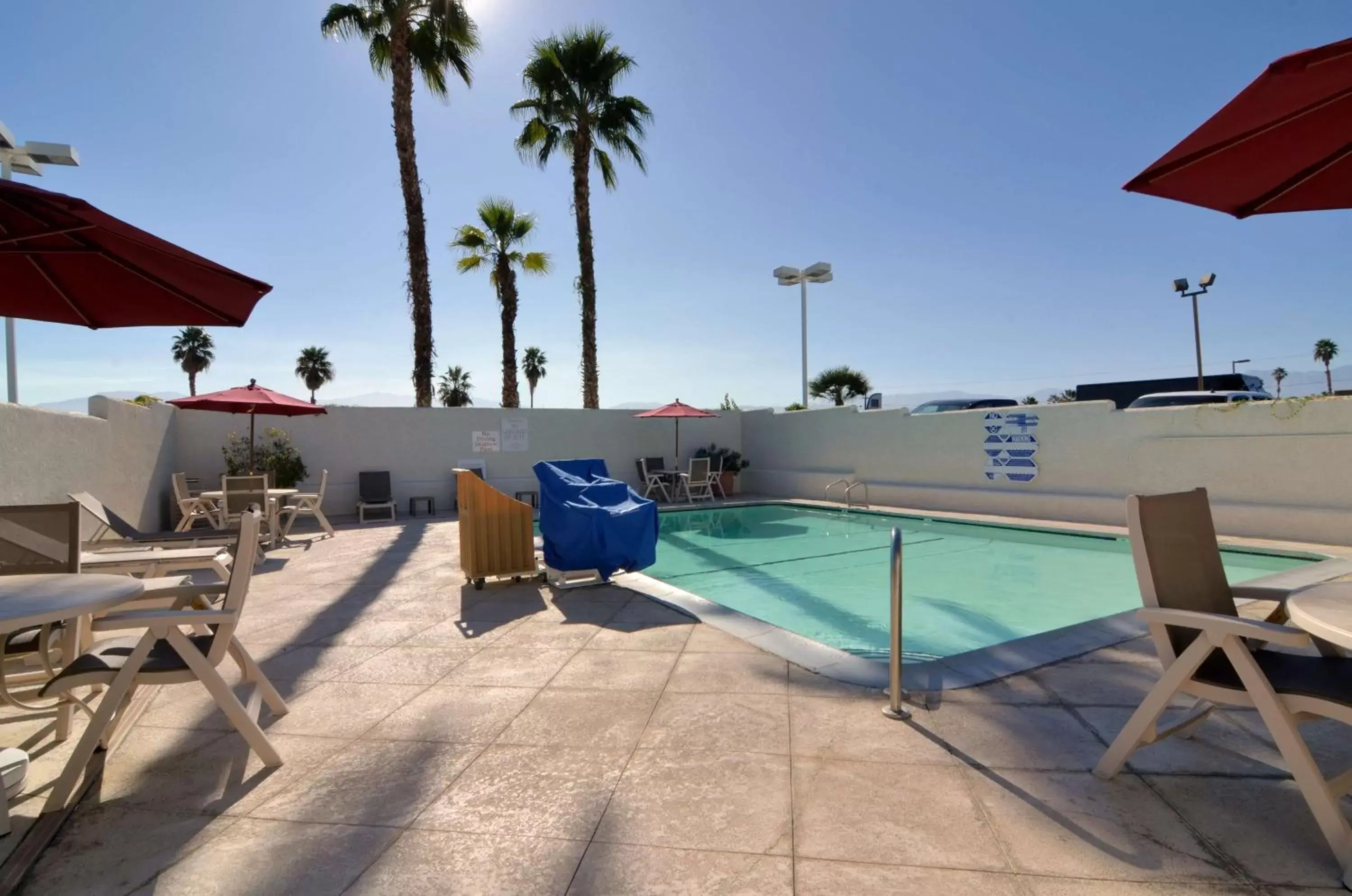 Day, Swimming Pool in Motel 6-Palm Desert, CA - Palm Springs Area