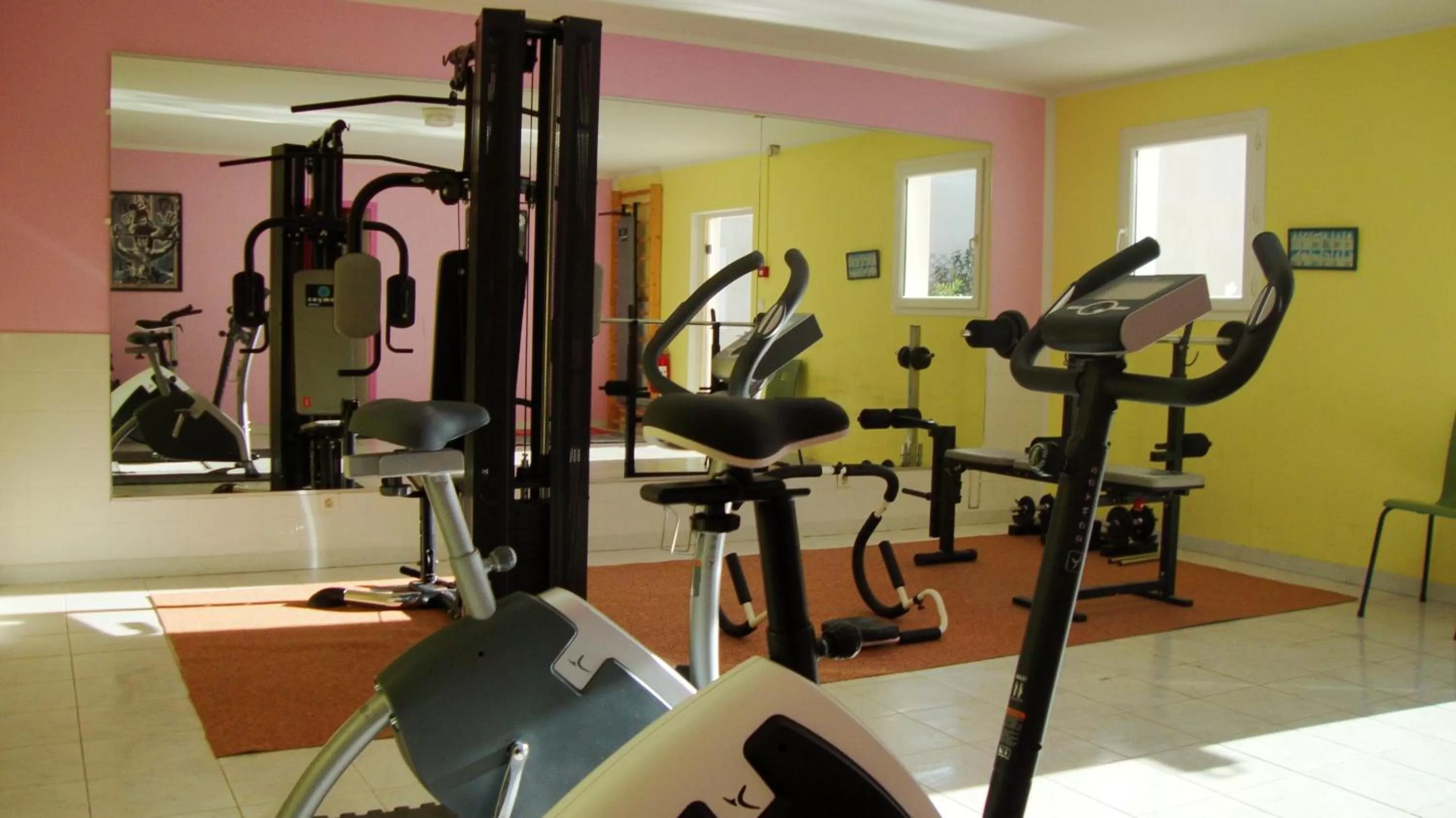 Fitness centre/facilities in ibis Orange Sud