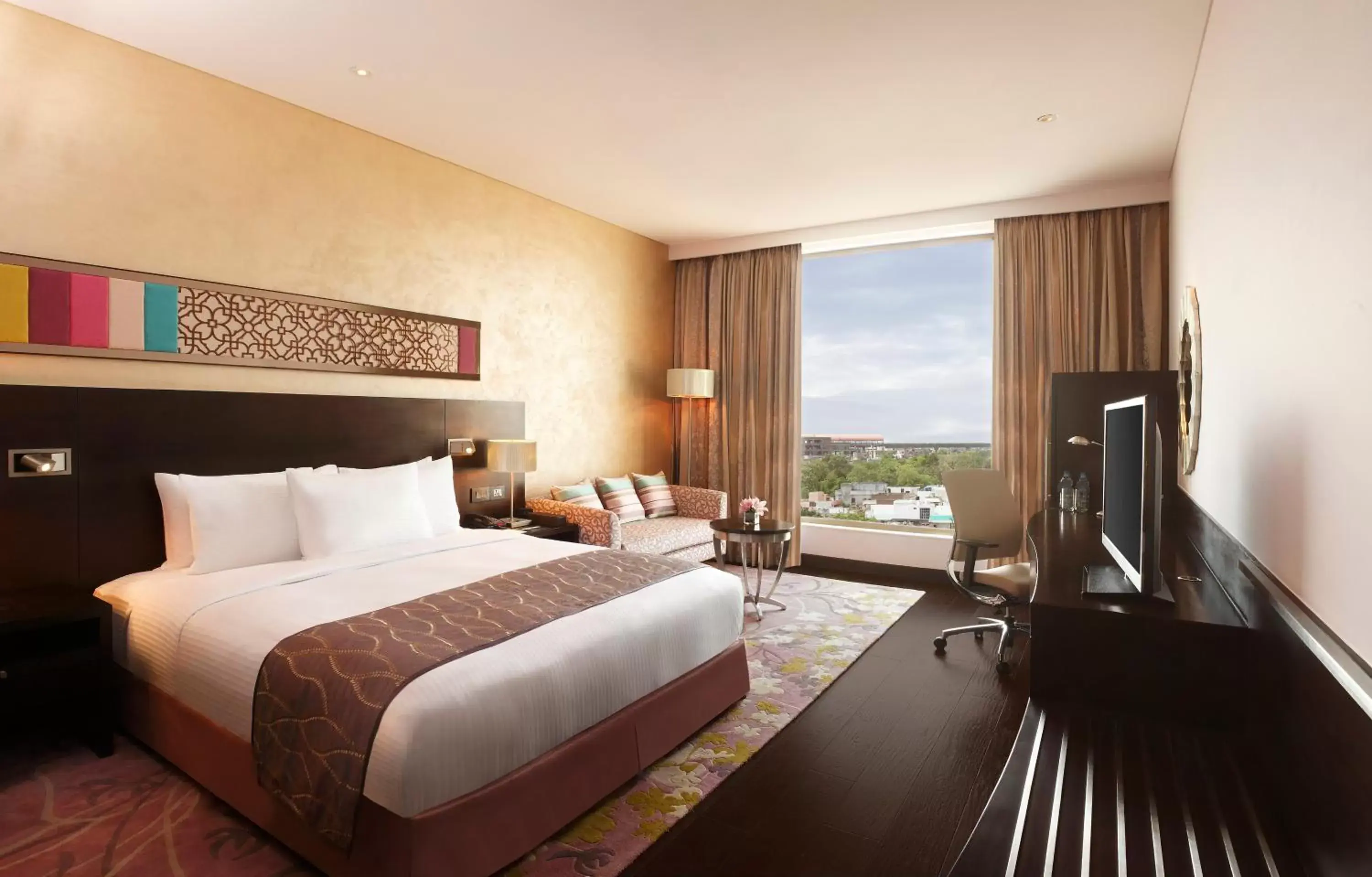 Bed in Hilton Jaipur