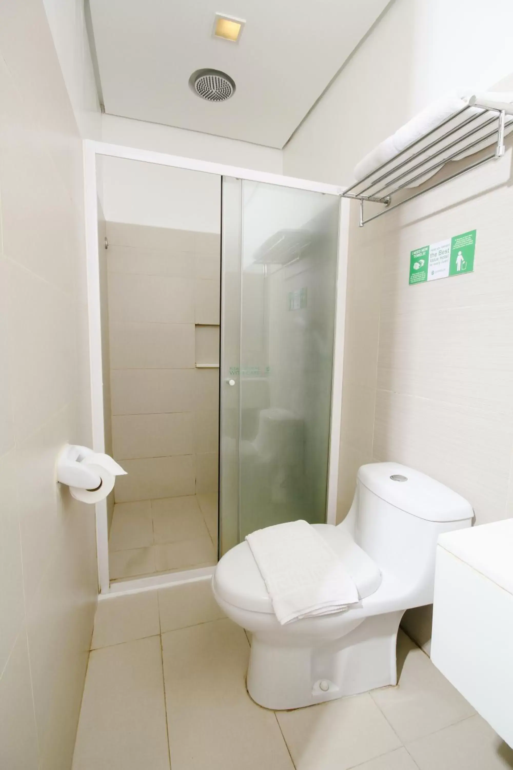 Bathroom in Go Hotels Tacloban