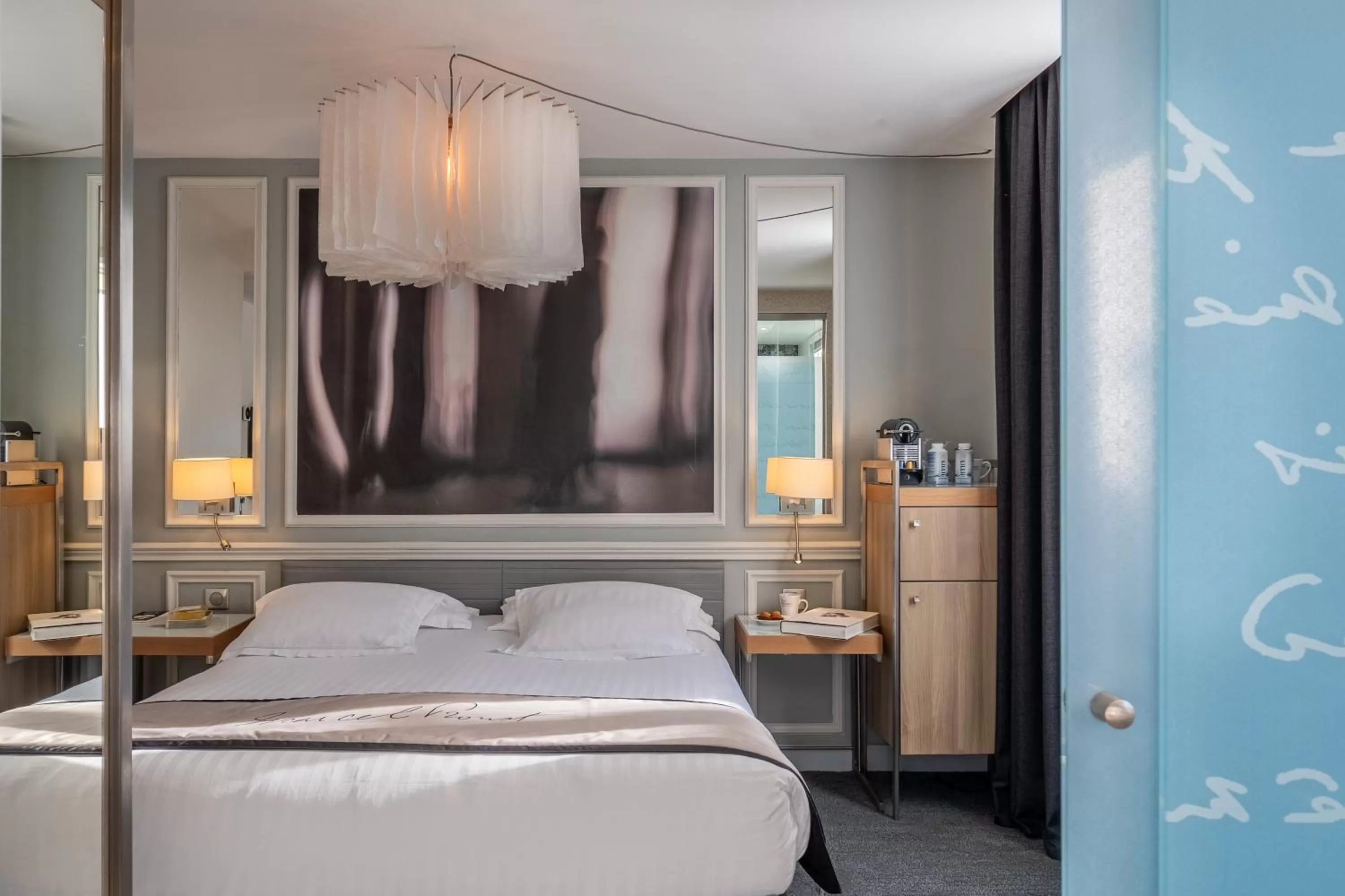 Bed in Hotel Litteraire Le Swann, BW Premier Collection