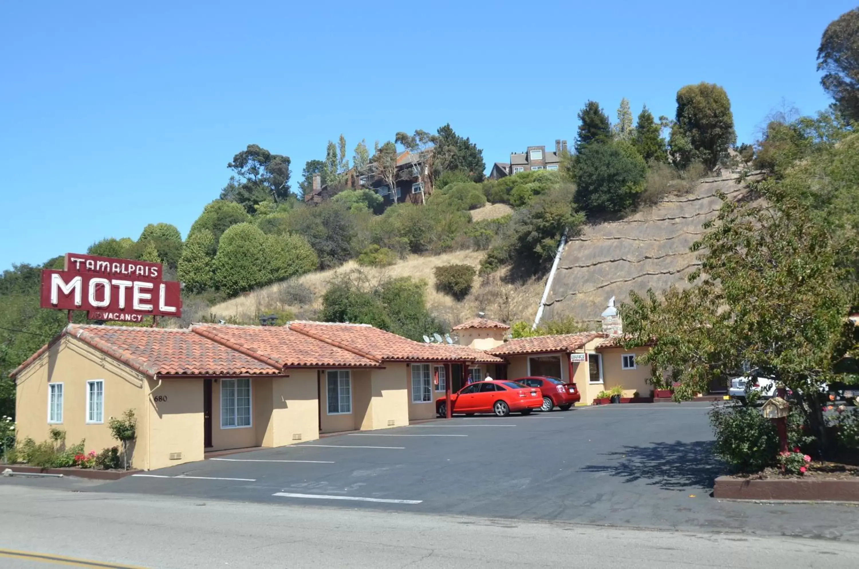 Facade/entrance, Property Building in Tamalpais Motel