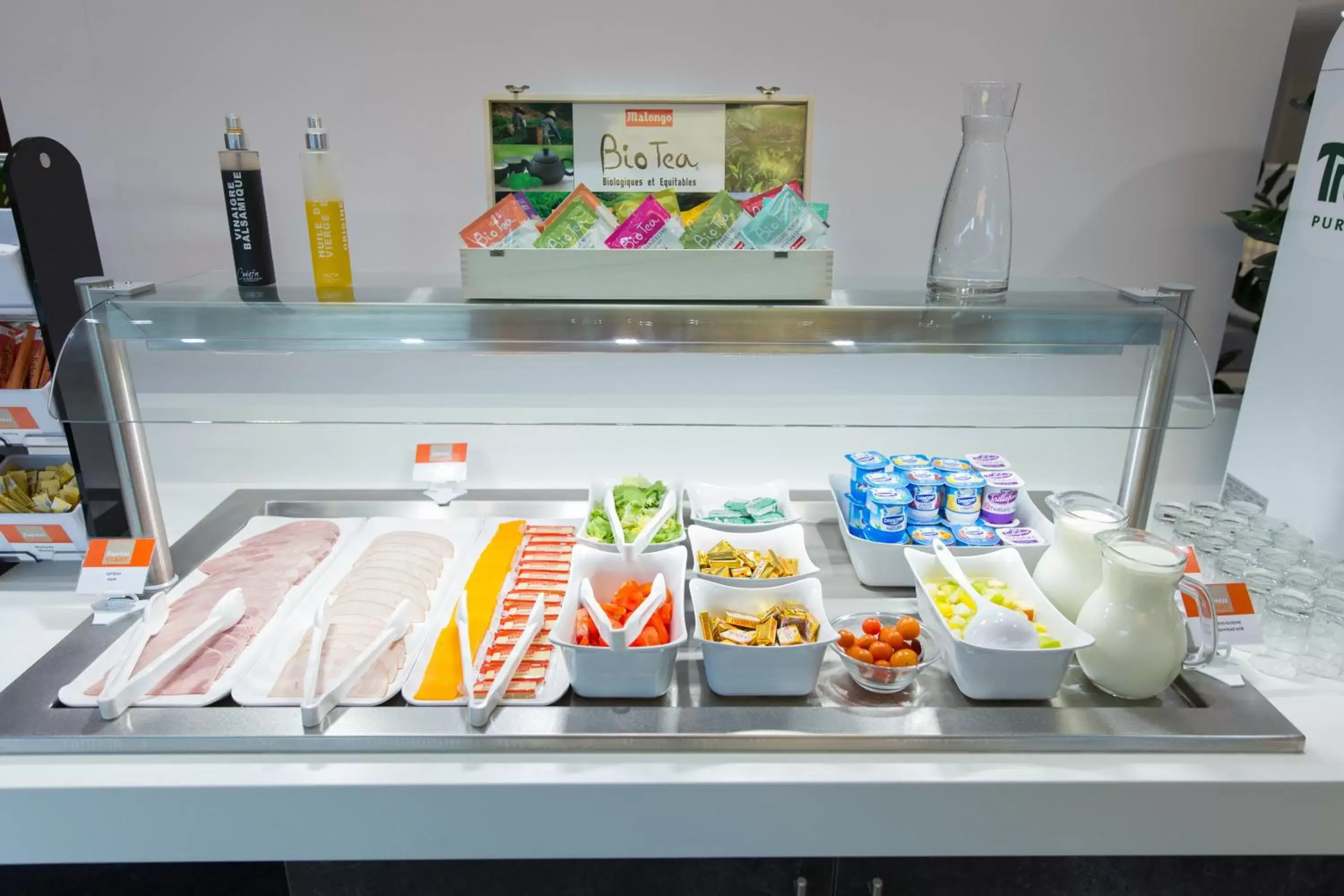 Breakfast in Holiday Inn Express Toulon - Est by IHG Breakfast in Holiday Inn Express Toulon - Est by IHG