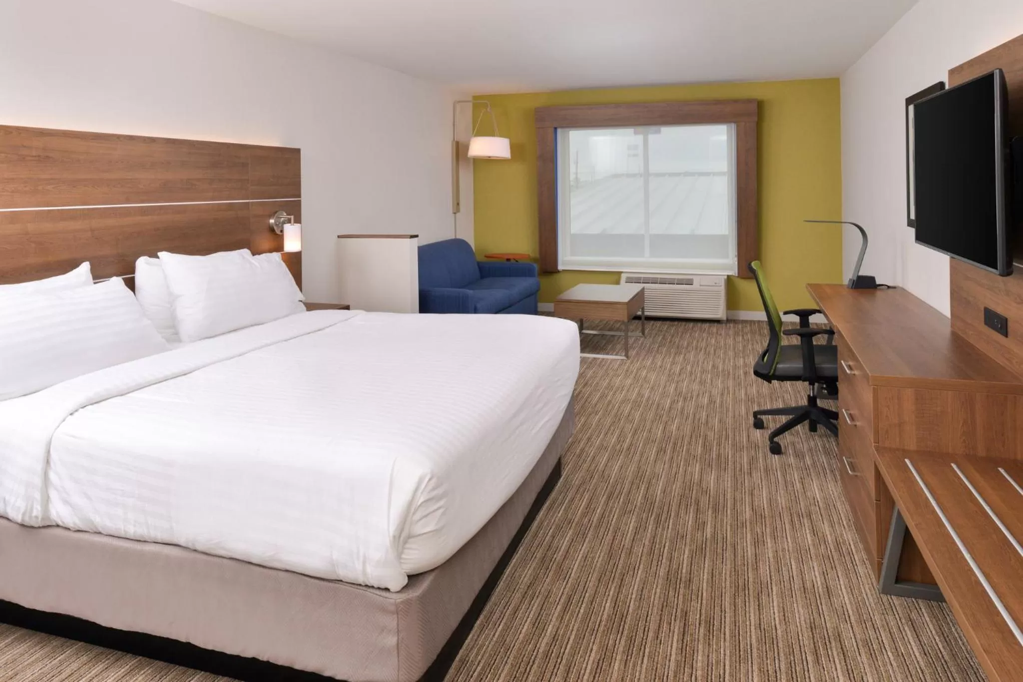 Leisure King Room - Non-Smoking in Holiday Inn Express & Suites - Ogallala, an IHG Hotel