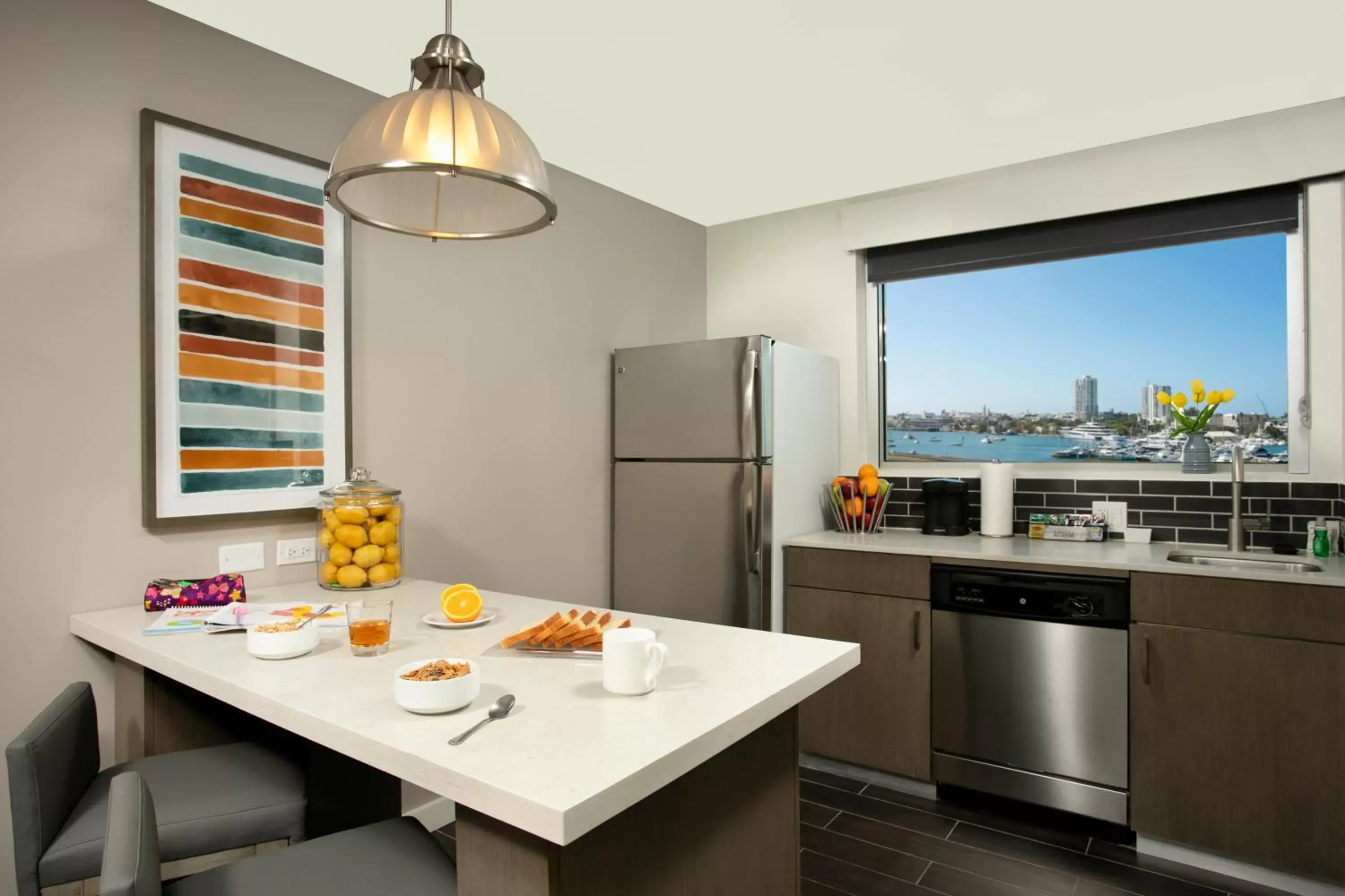 Sea view, Kitchen/Kitchenette in Hyatt House San Juan