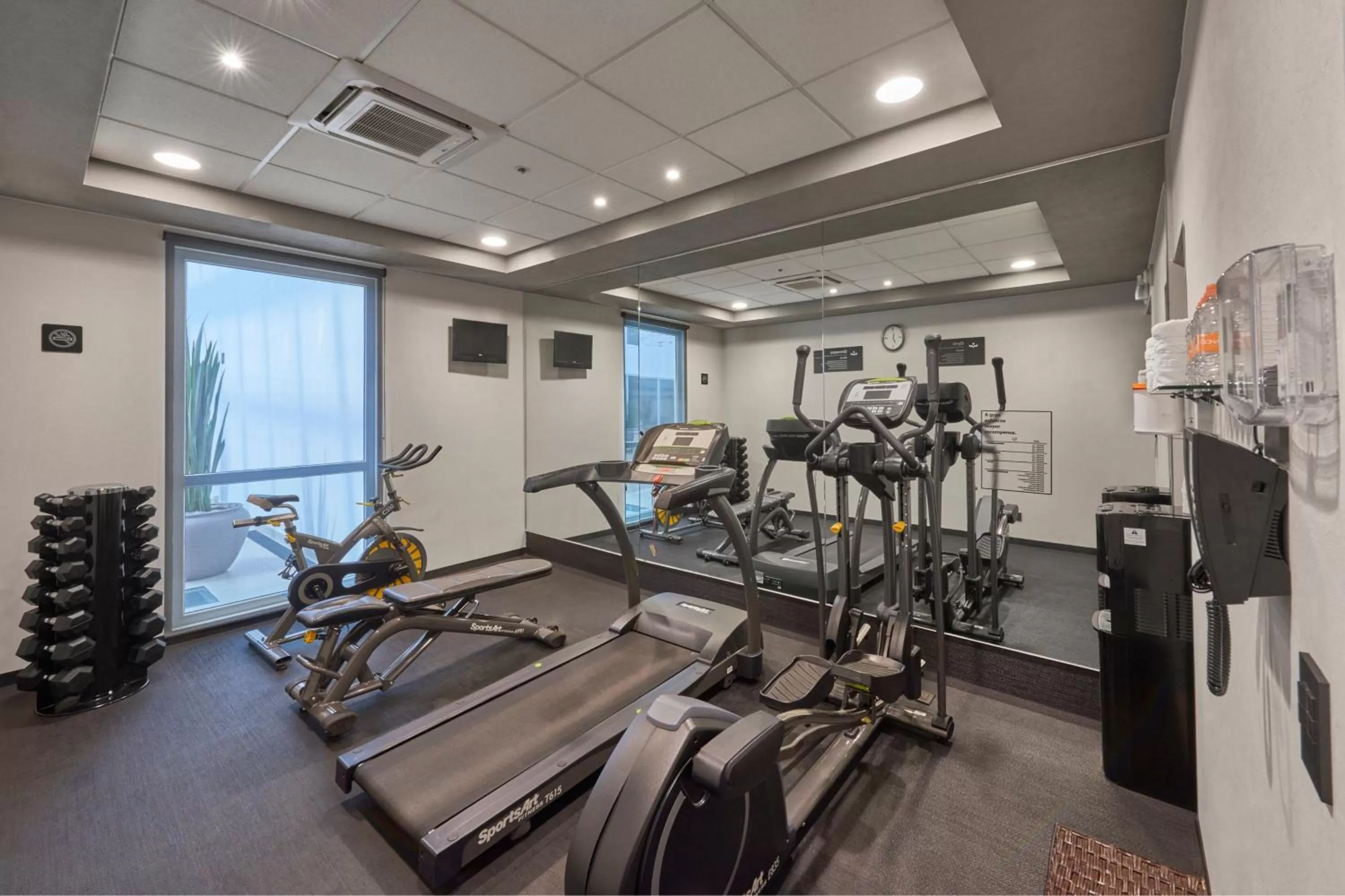 Fitness centre/facilities in City Express Plus by Marriott Ciudad de México Insurgentes Sur