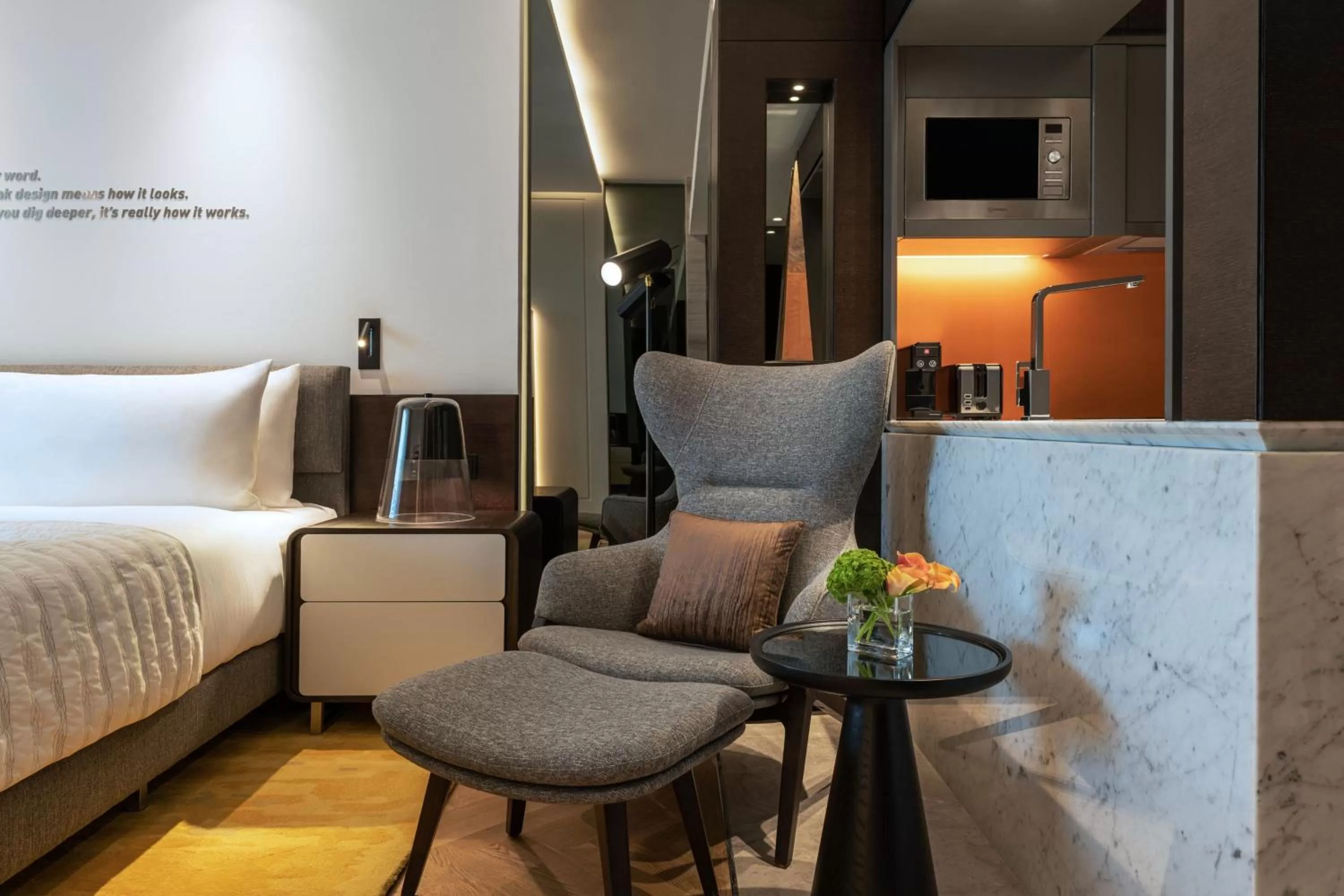 Bedroom, Bed in Le Royal Méridien Place Vendôme Lusail