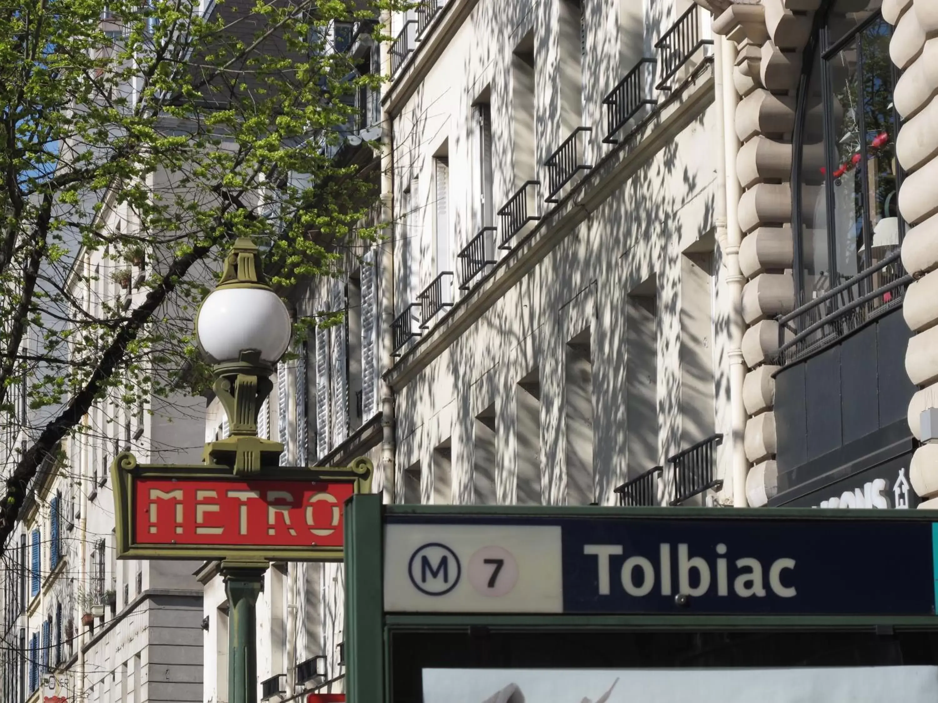 Neighbourhood, Property Logo/Sign in ibis Paris Italie Tolbiac