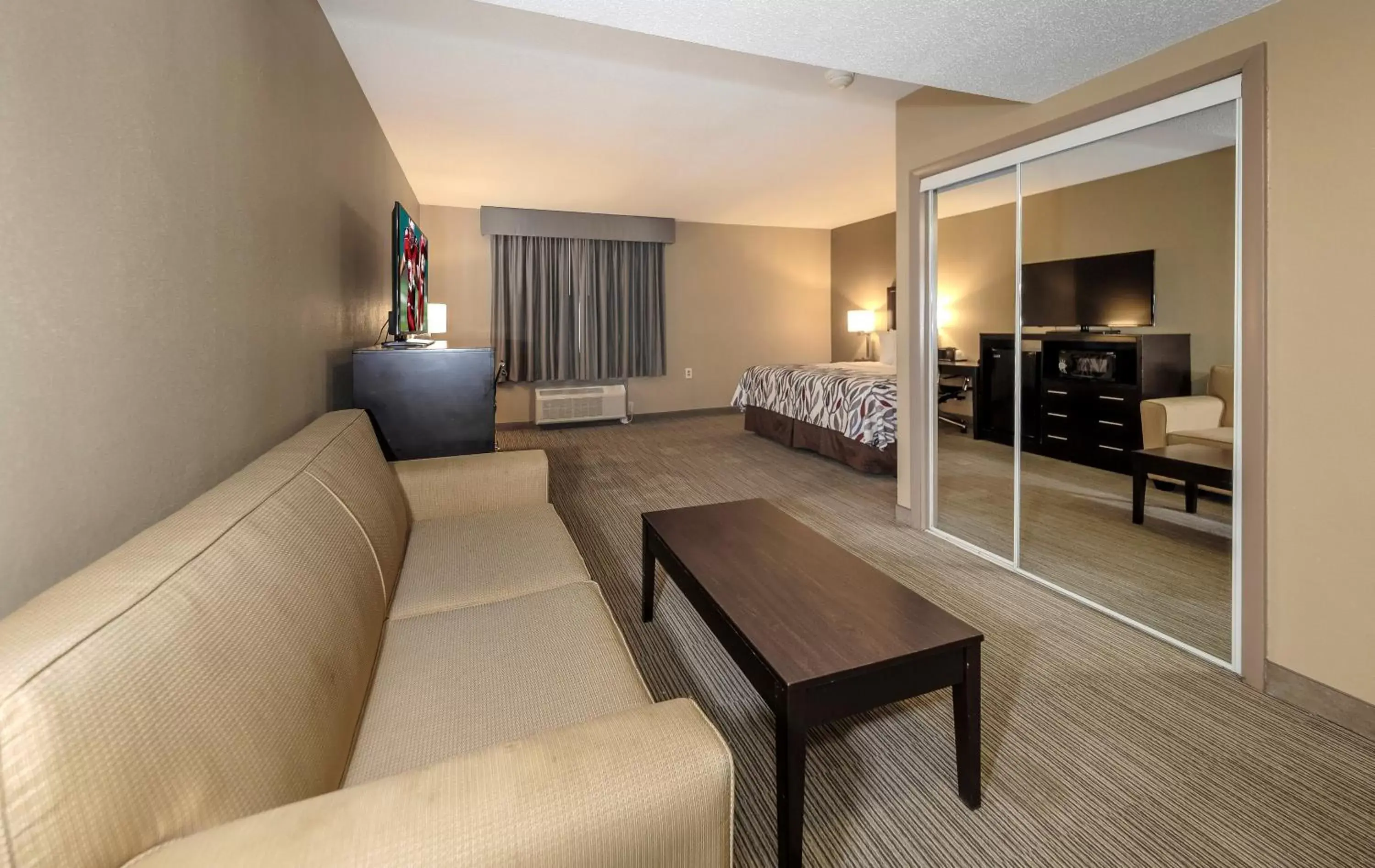 Photo of the whole room, Seating Area in Red Roof Inn & Suites Newburgh - Stewart Airport