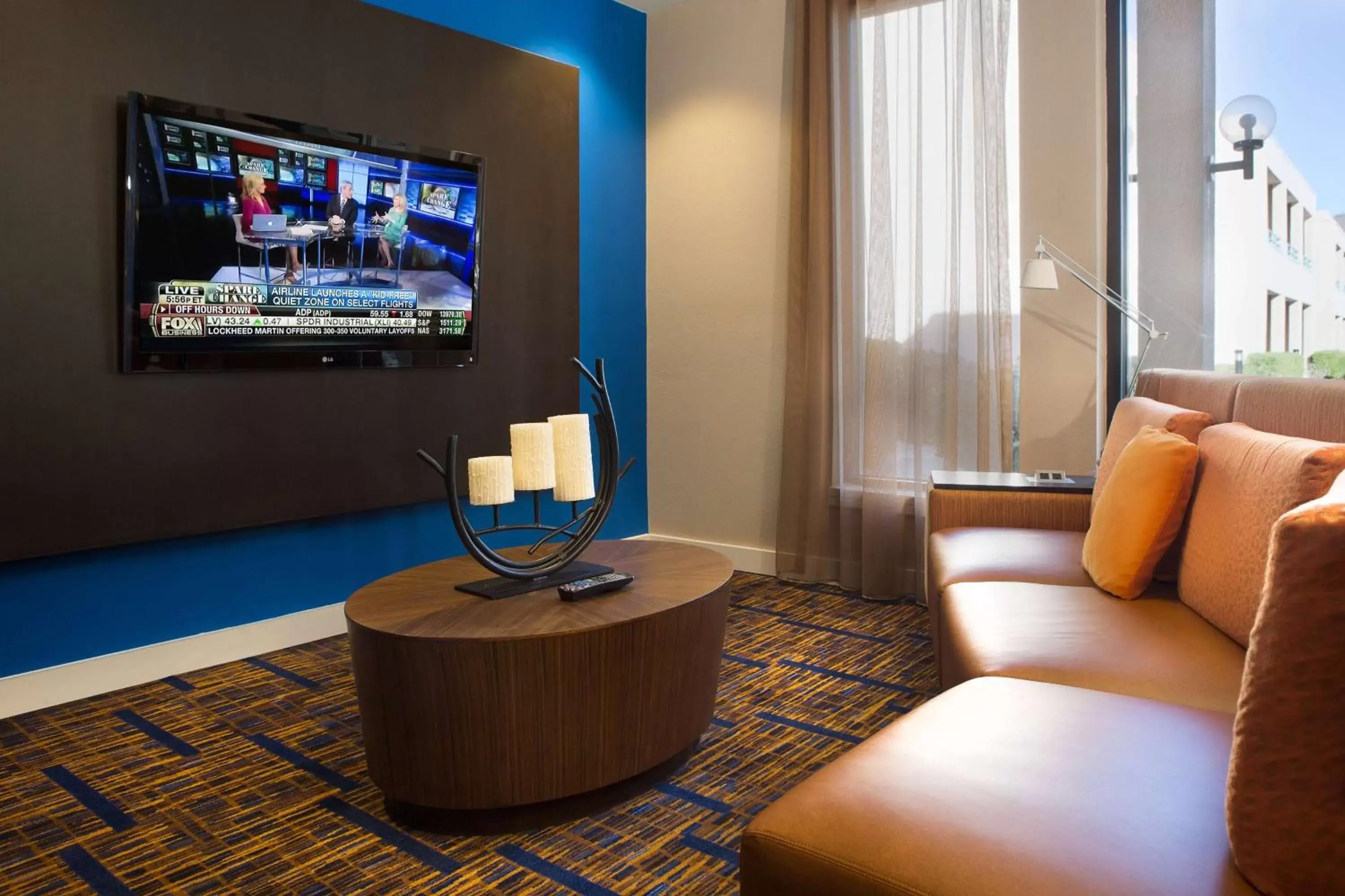 Lobby or reception, TV/Entertainment Center in Sonesta Select Scottsdale at Mayo Clinic Campus