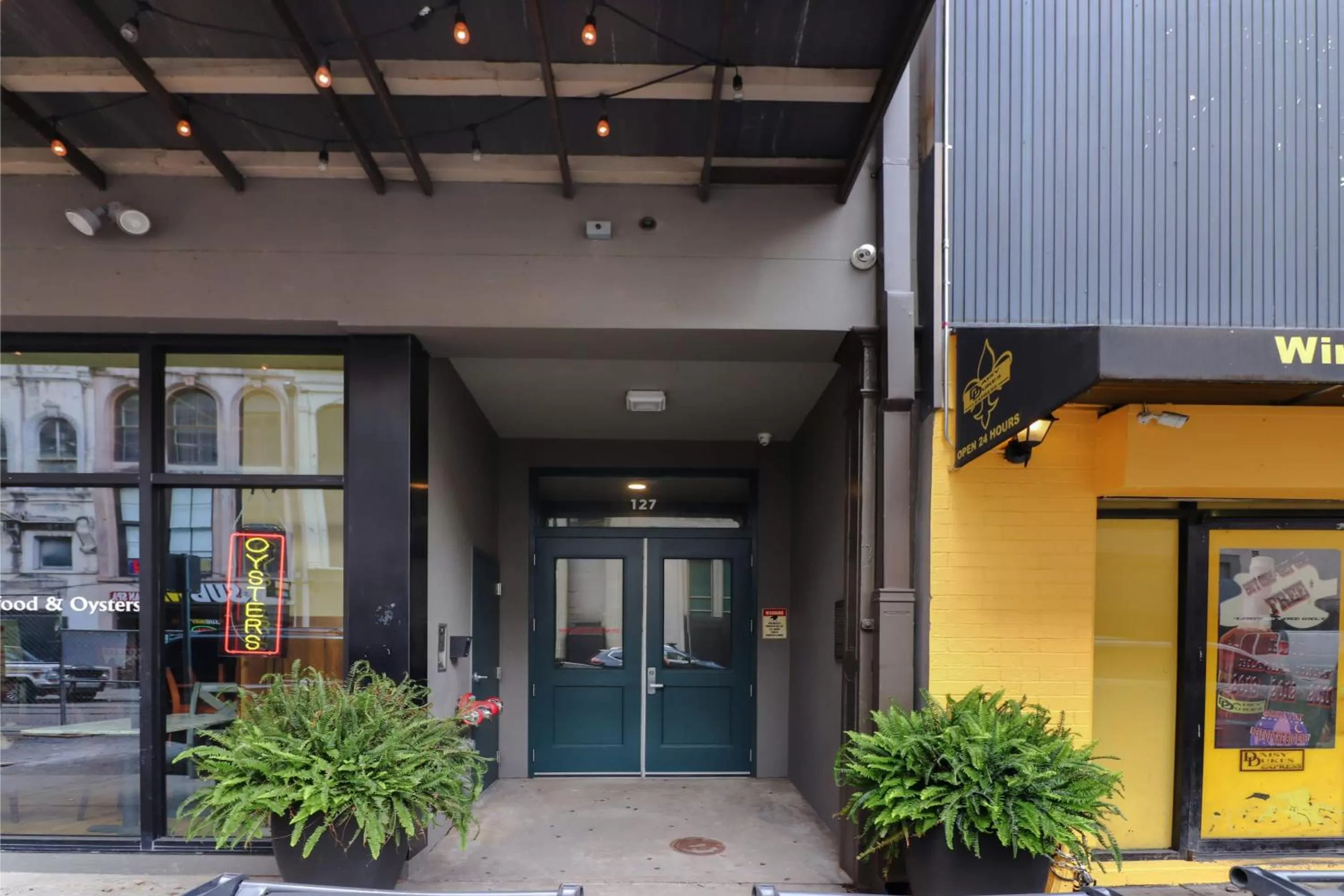 Roami at Bourbon Place