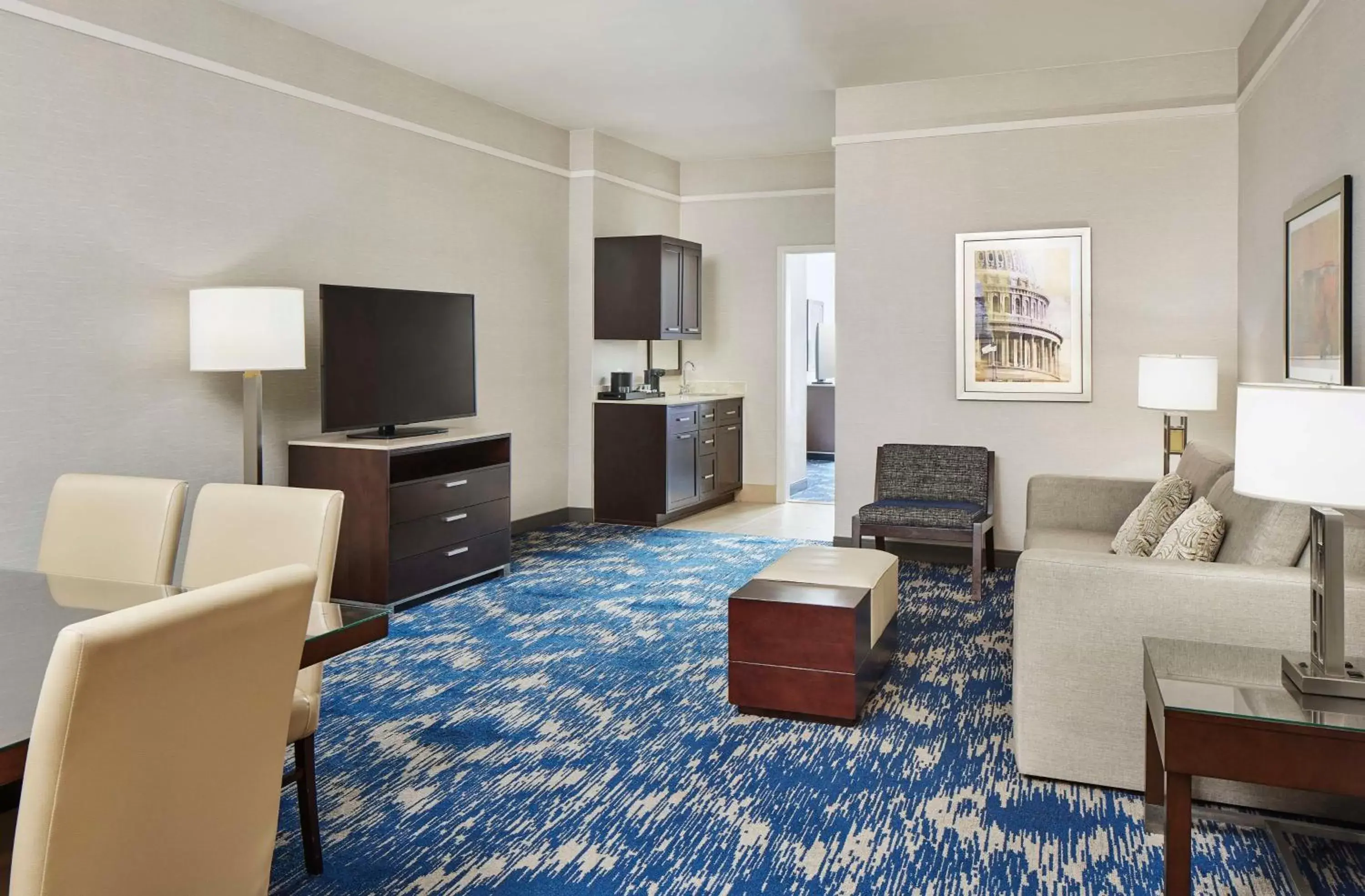 Bedroom, Seating Area in Embassy Suites by Hilton Alexandria Old Town