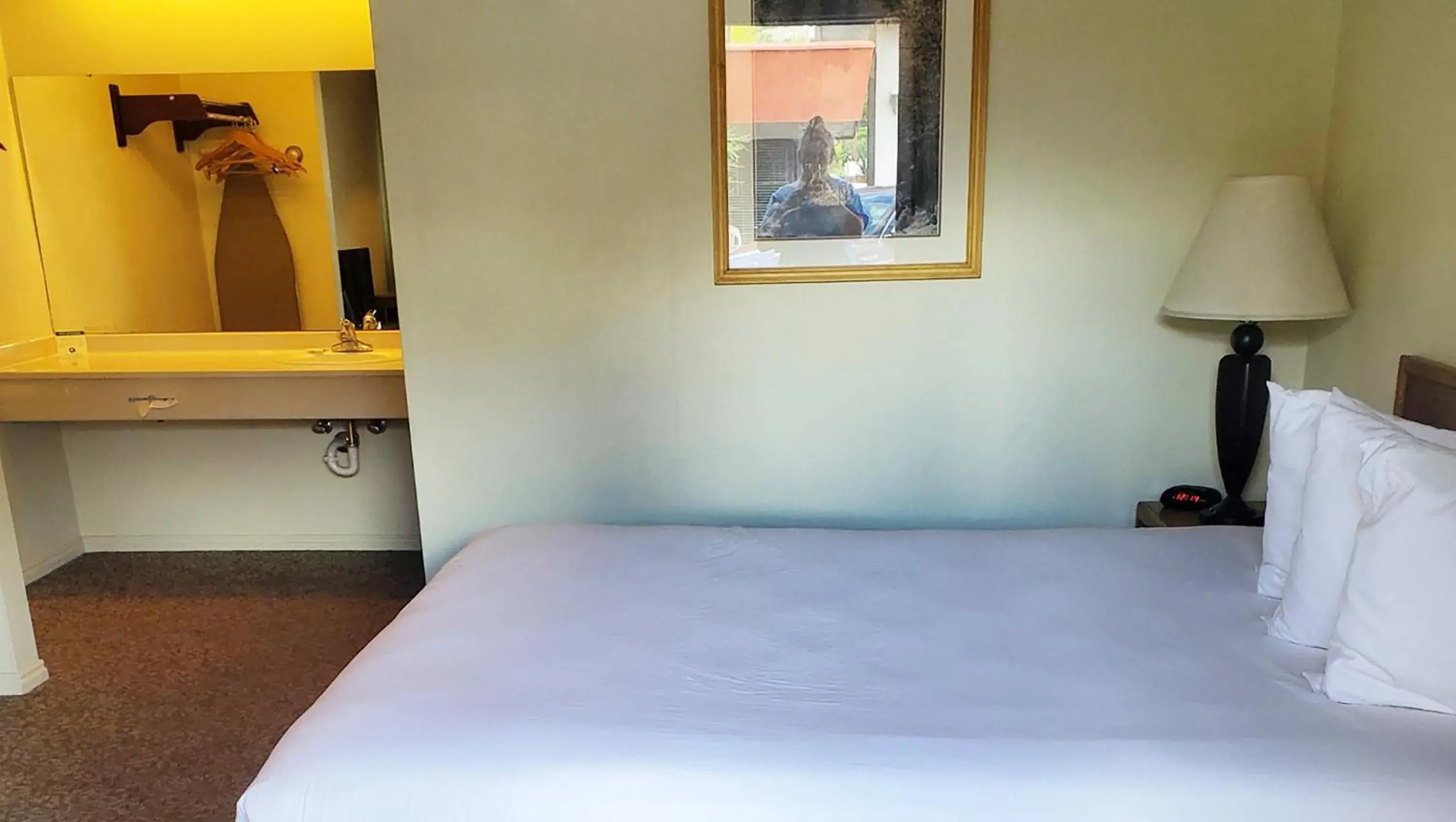 Bedroom, Bed in Magnuson Hotel Ely