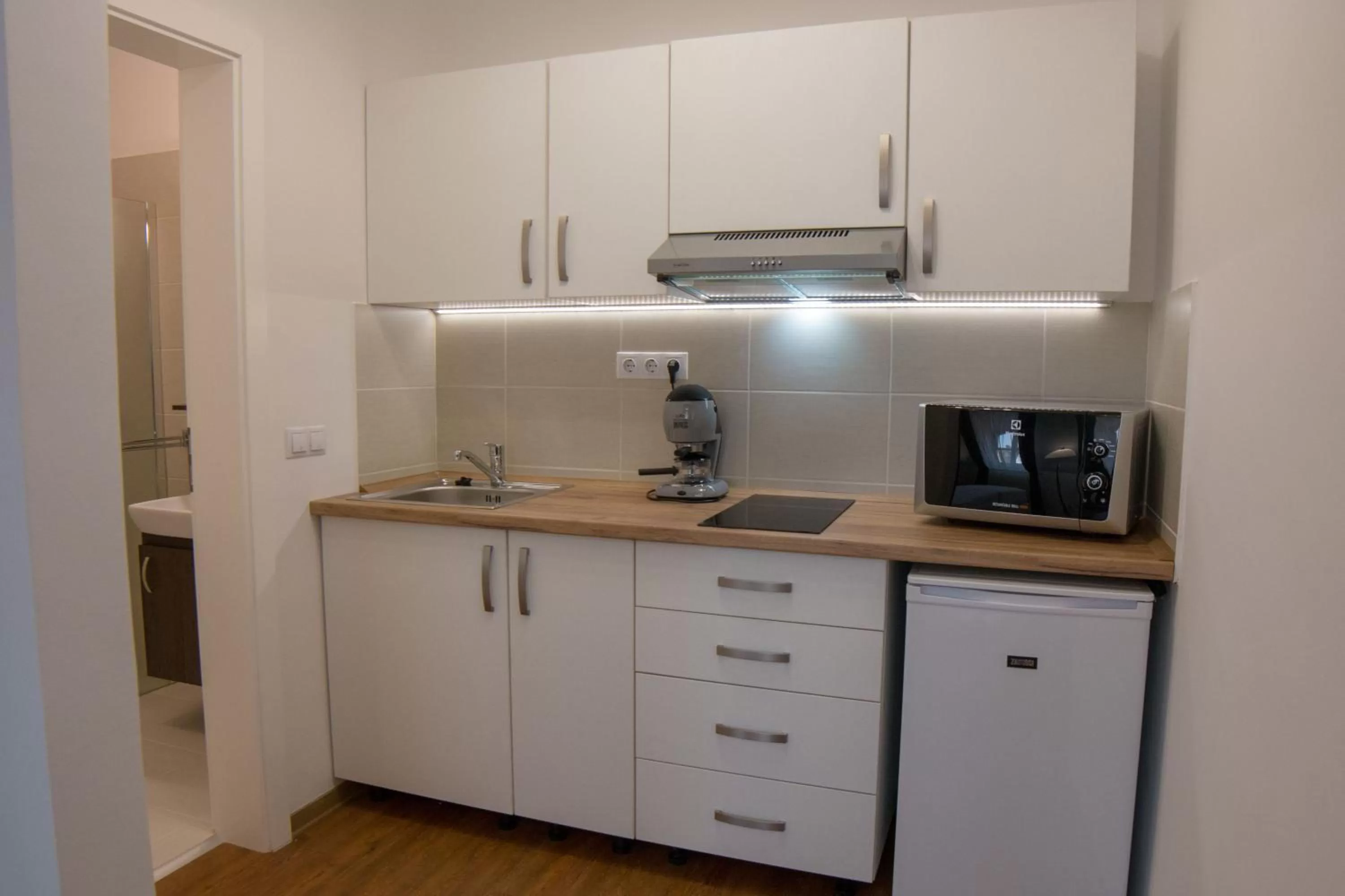Kitchen or kitchenette, Kitchen/Kitchenette in Mecset Apartman