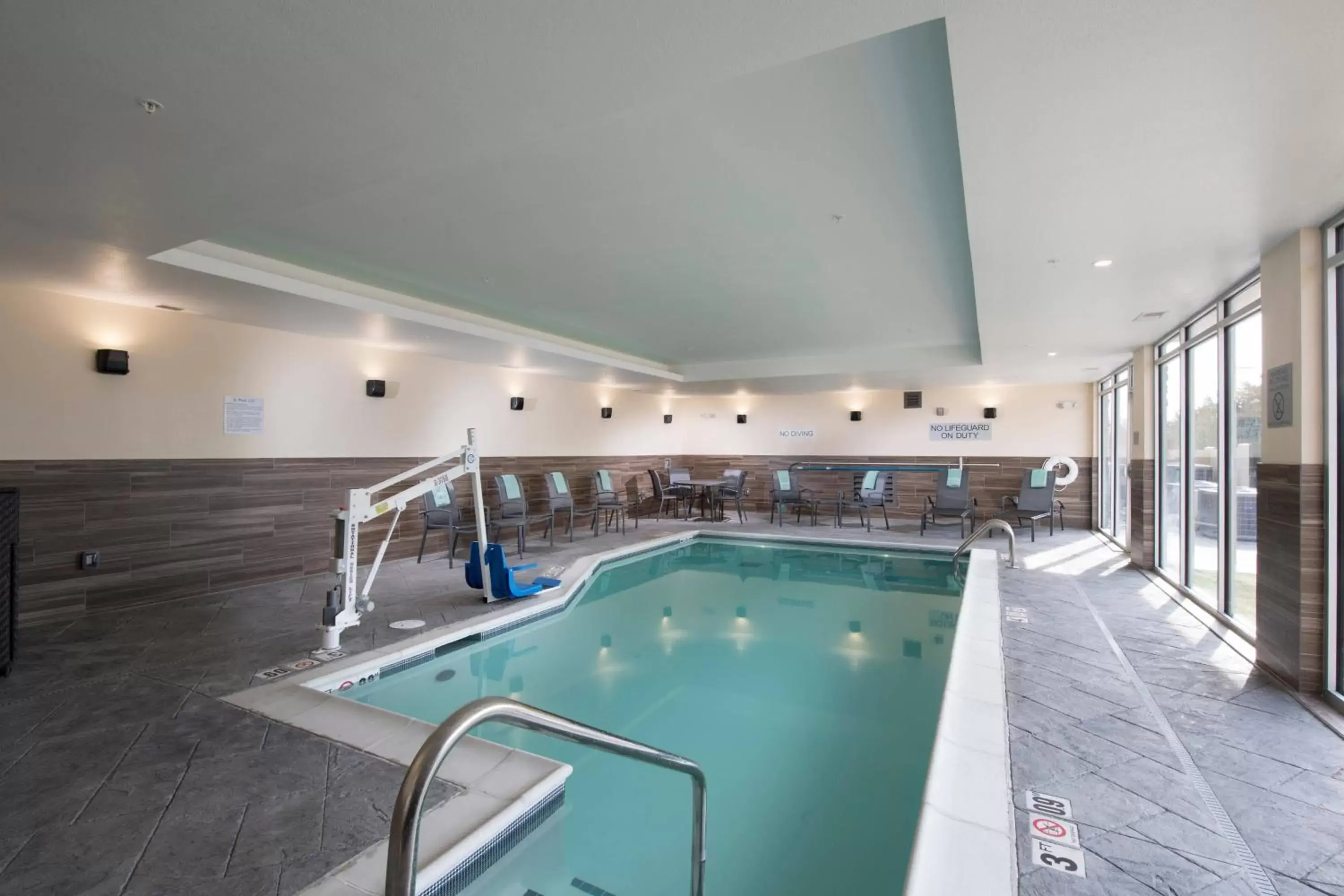 Swimming Pool in Fairfield Inn & Suites by Marriott Oklahoma City El Reno