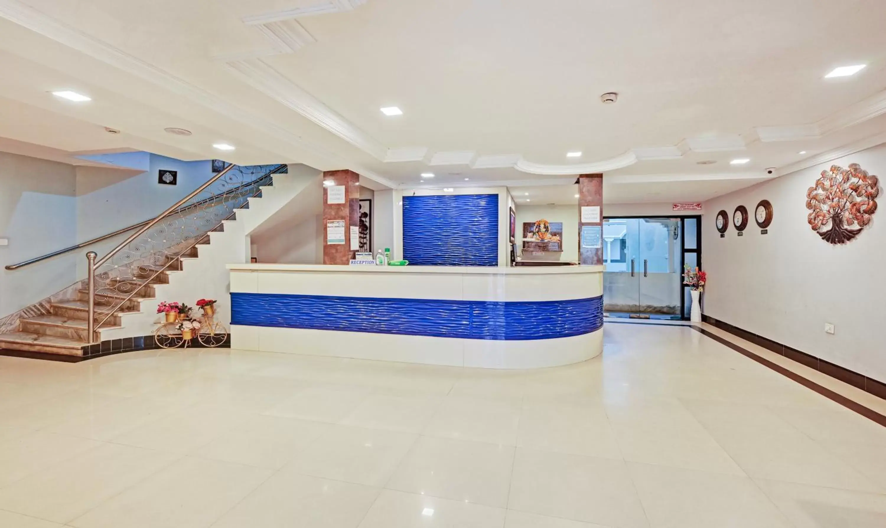 Lobby/Reception in Treebo Trend Sidhartha International Baliapanda