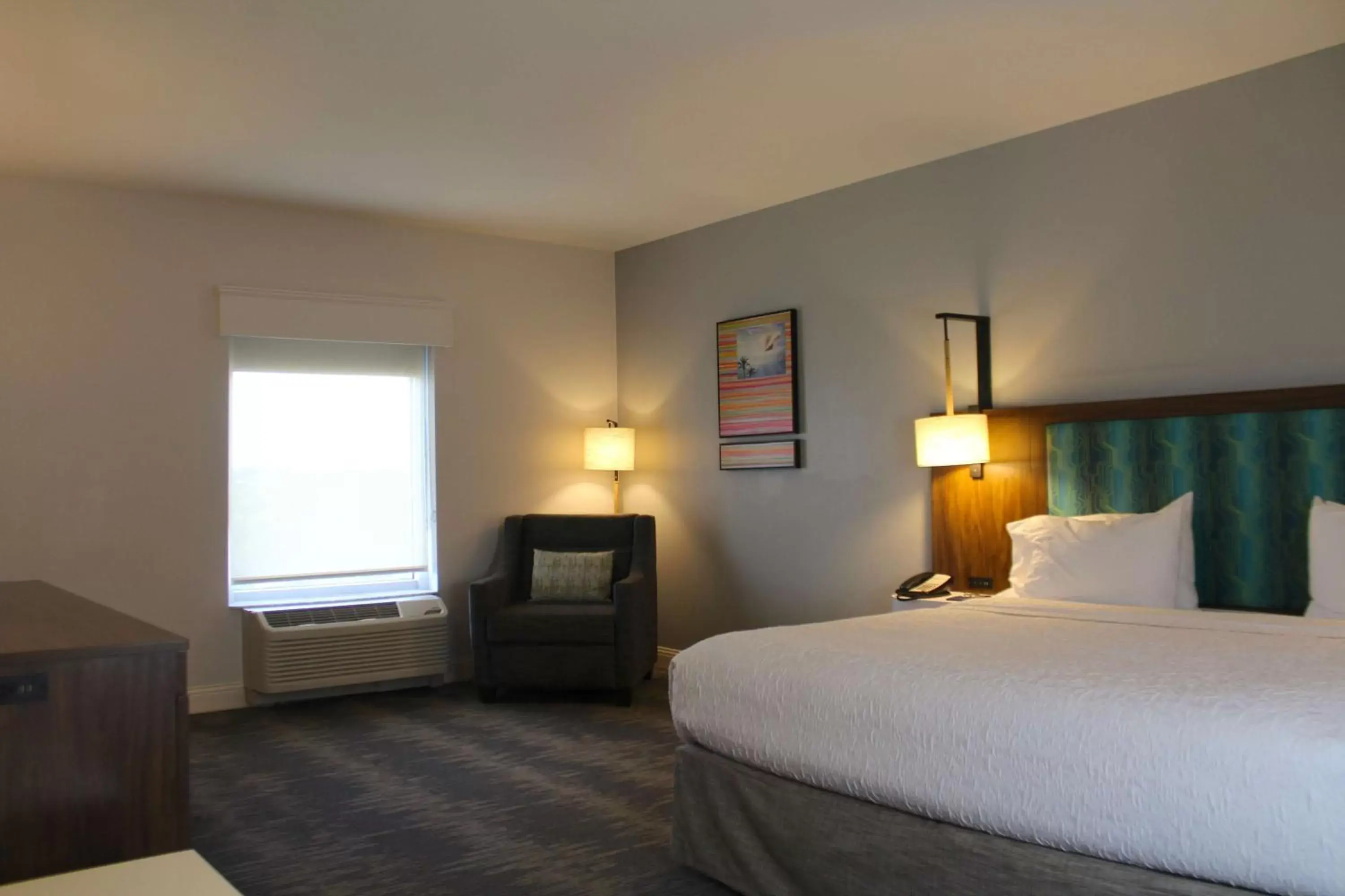 Bed in Hampton Inn & Suites Sarasota / Bradenton - Airport