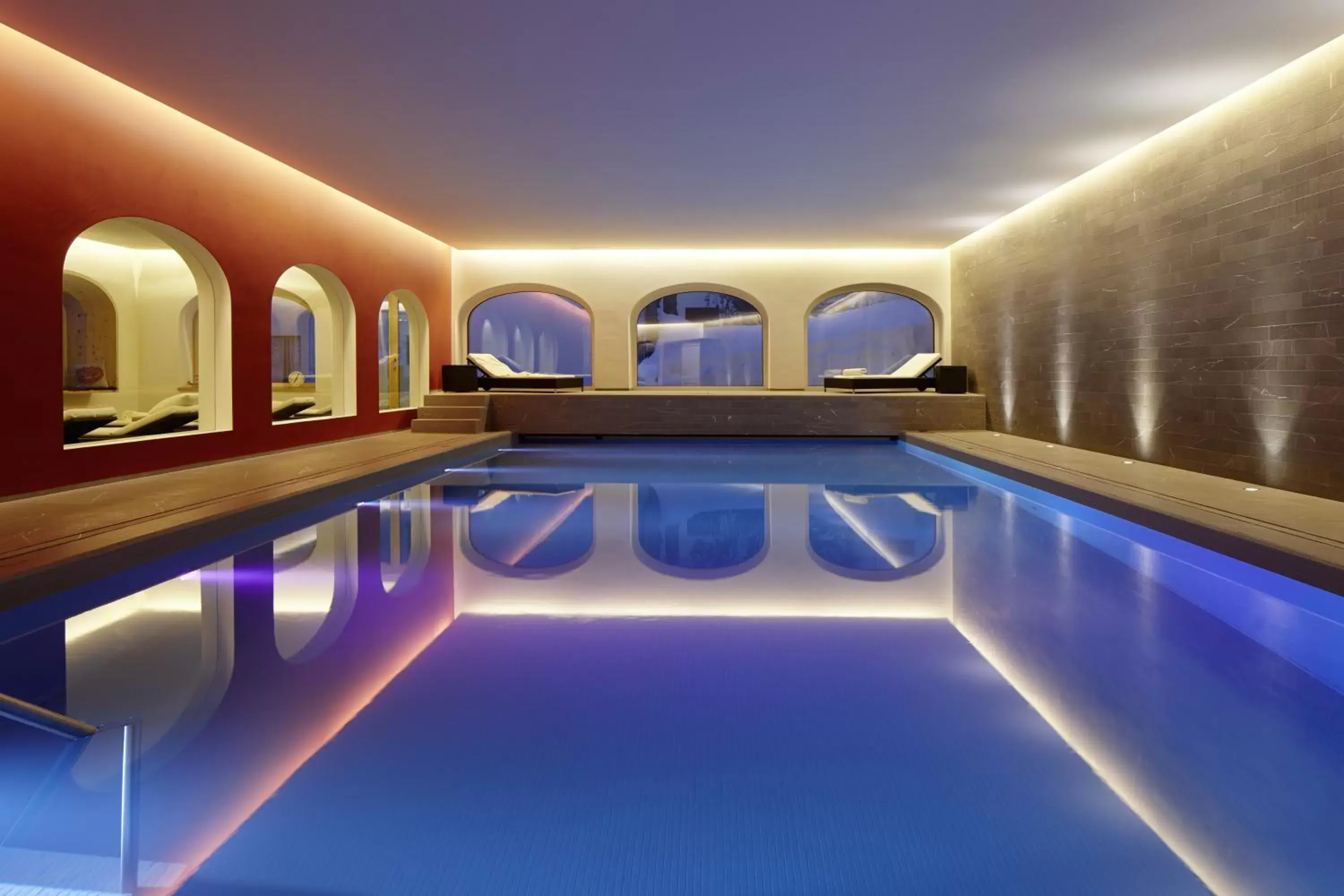 Massage, Swimming Pool in Hotel Steffani