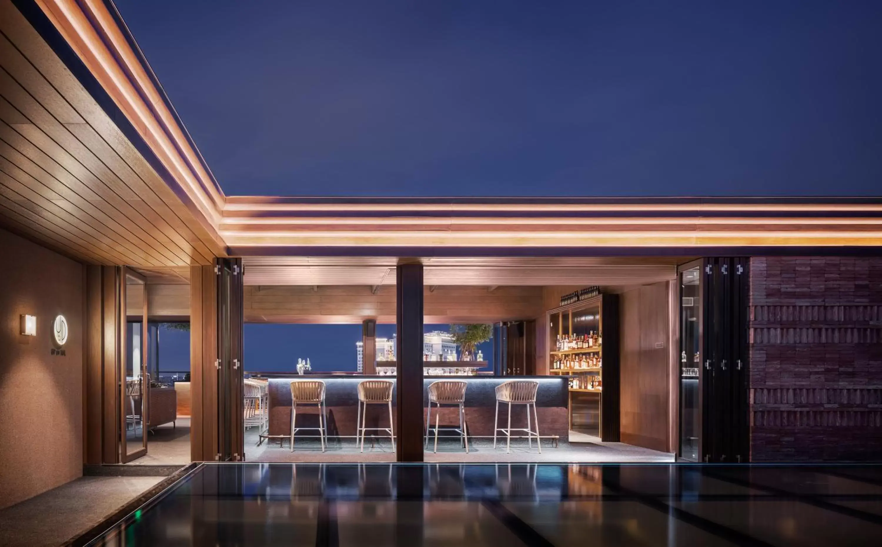 Restaurant/places to eat in Hotel KVL Restaurant/places to eat in Hotel KVL