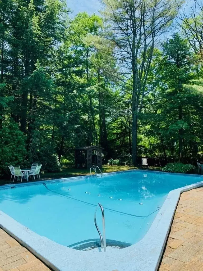 Swimming Pool in Stay Berkshires
