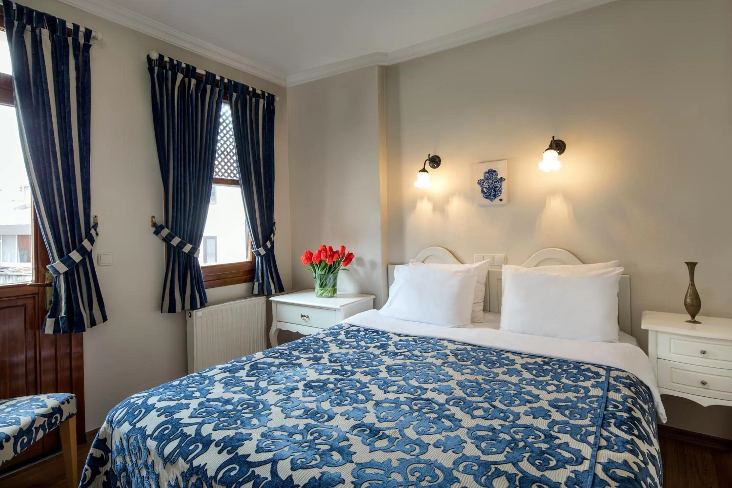 Photo of the whole room, Bed in Hotel Sari Konak