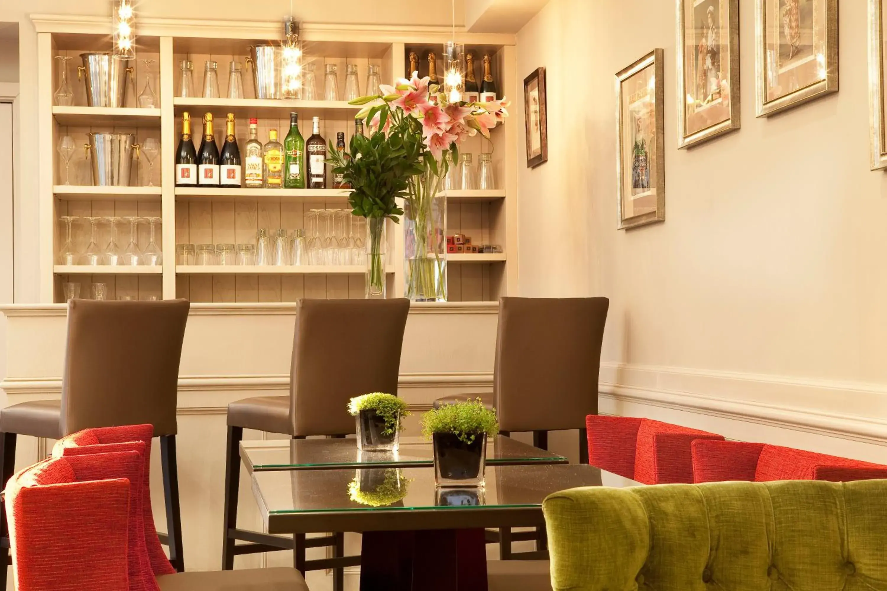 Lounge or bar in Hôtel des Comédies Lounge or bar in Hôtel des Comédies