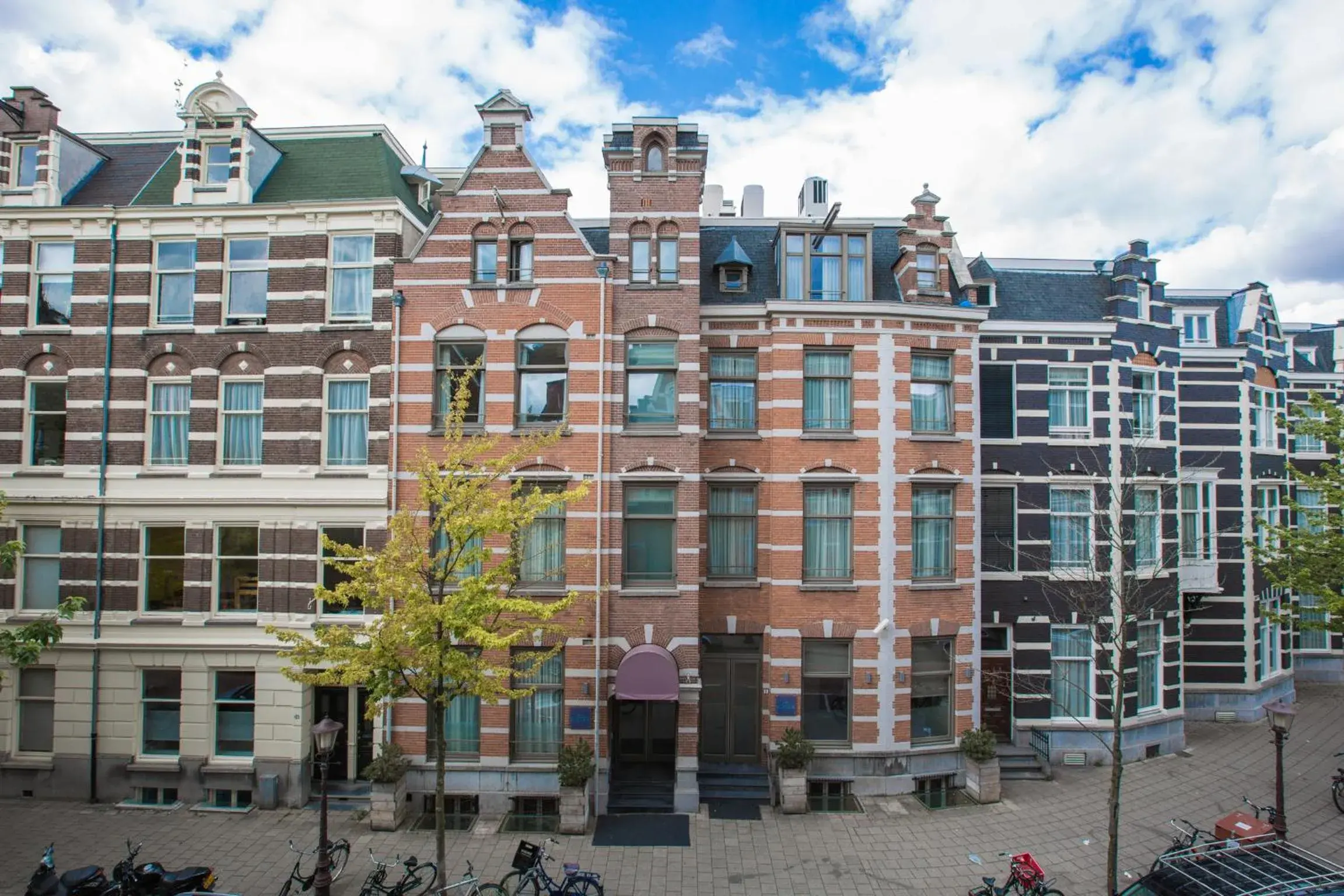 Facade/entrance, Property Building in Hotel Roemer Amsterdam