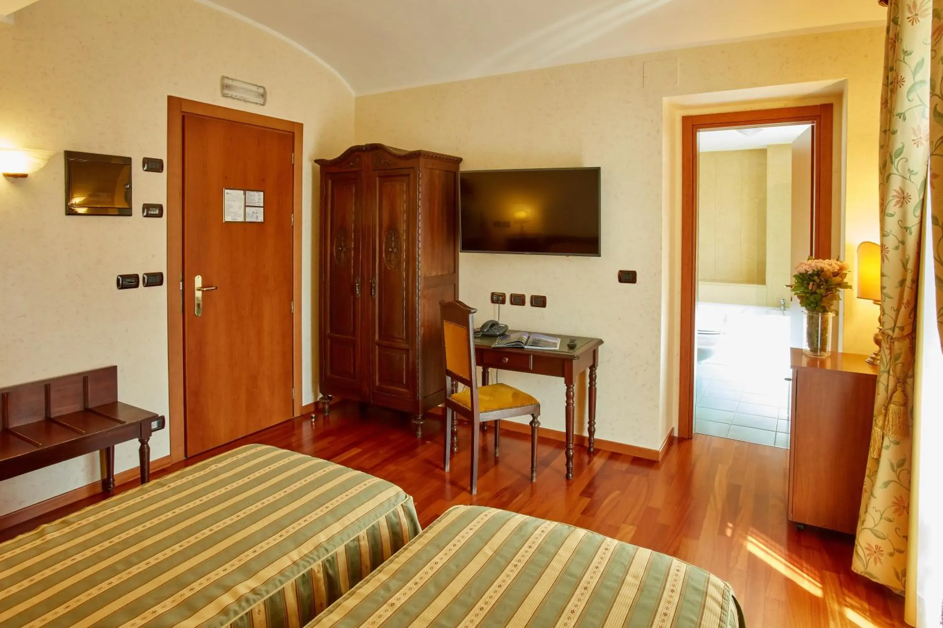 Bathroom, TV/Entertainment Center in Liberty Hotel