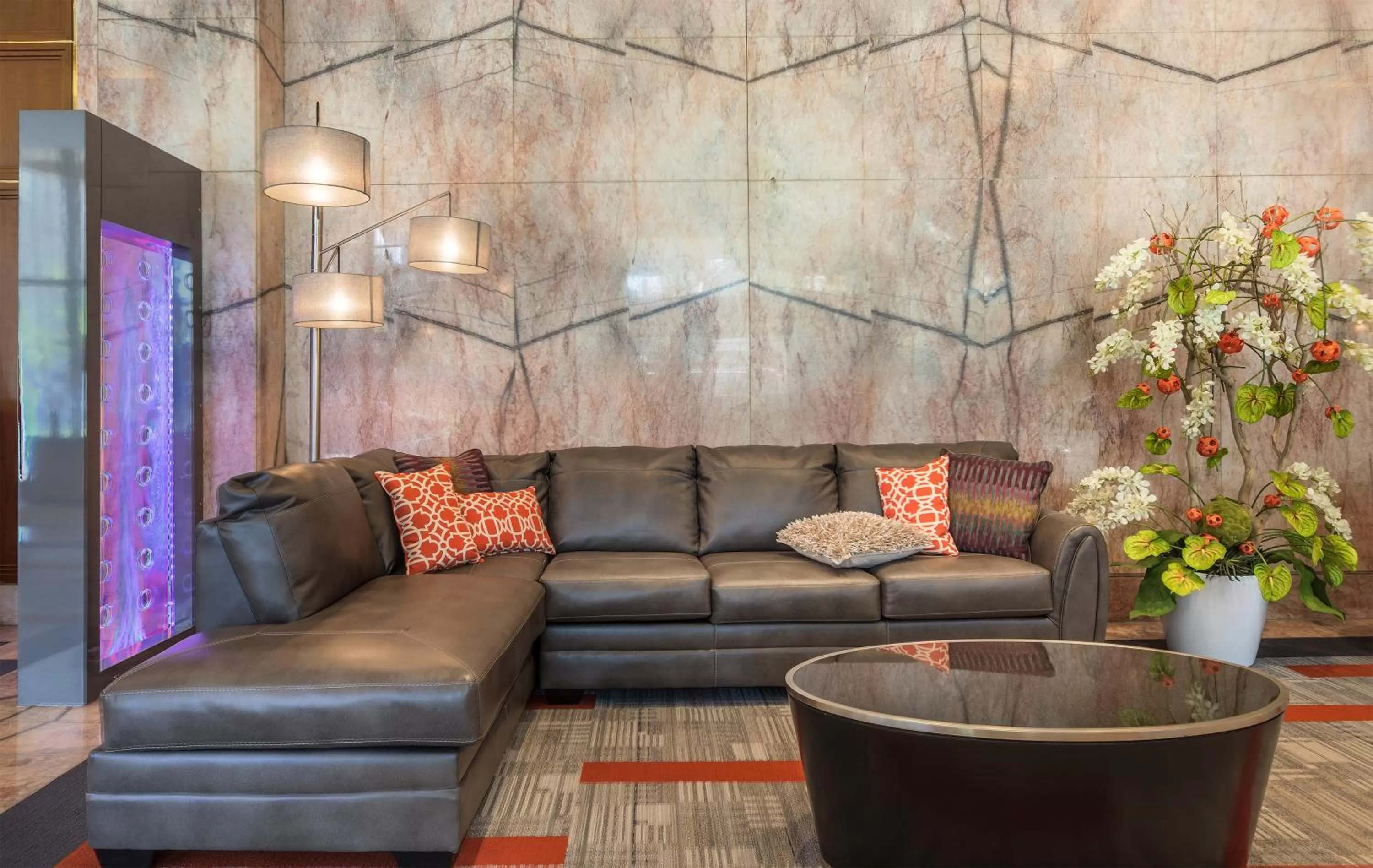 Lobby or reception in Hôtel Le Concorde Québec