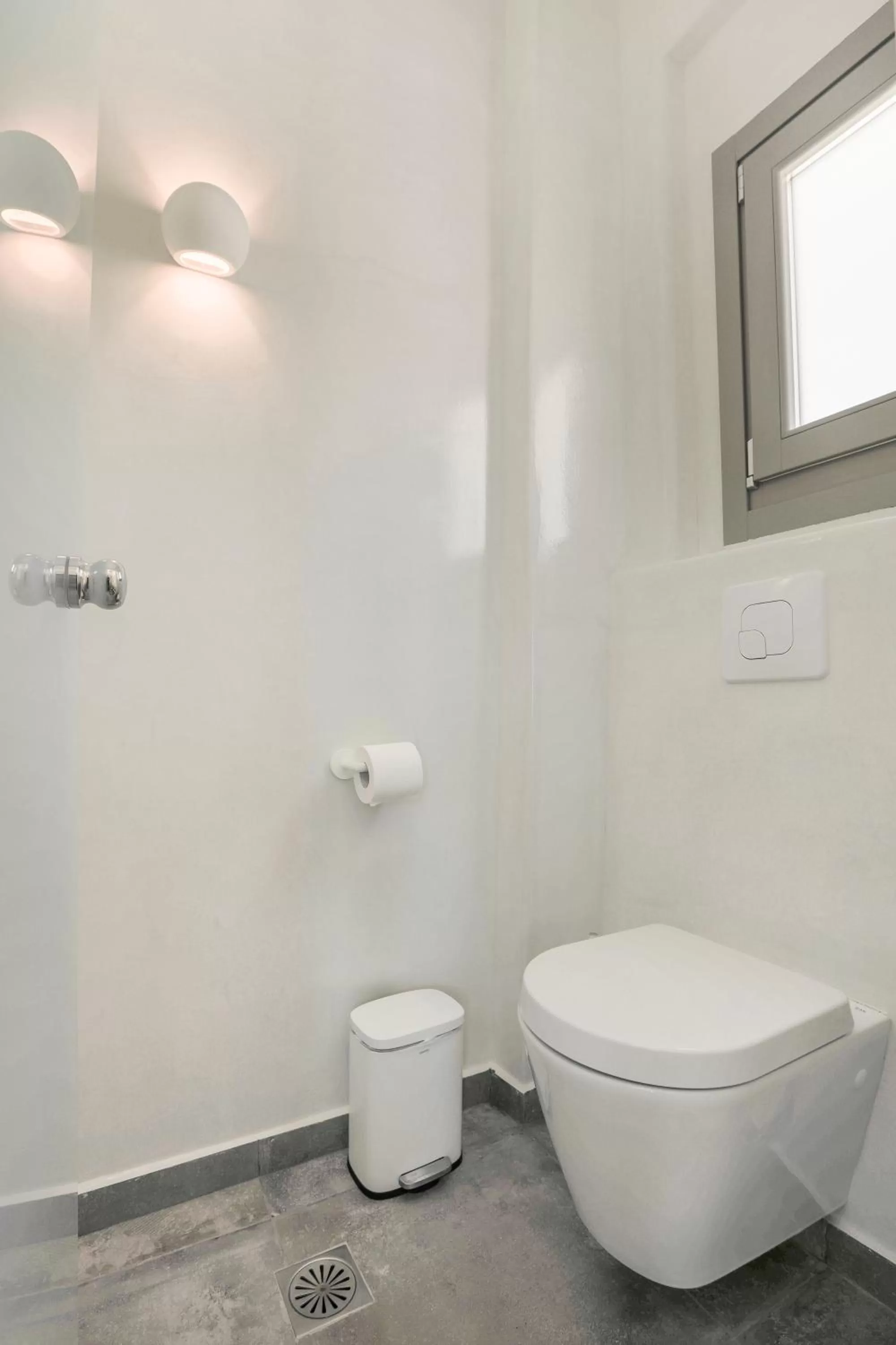 Toilet in Eternity Suites Santorini